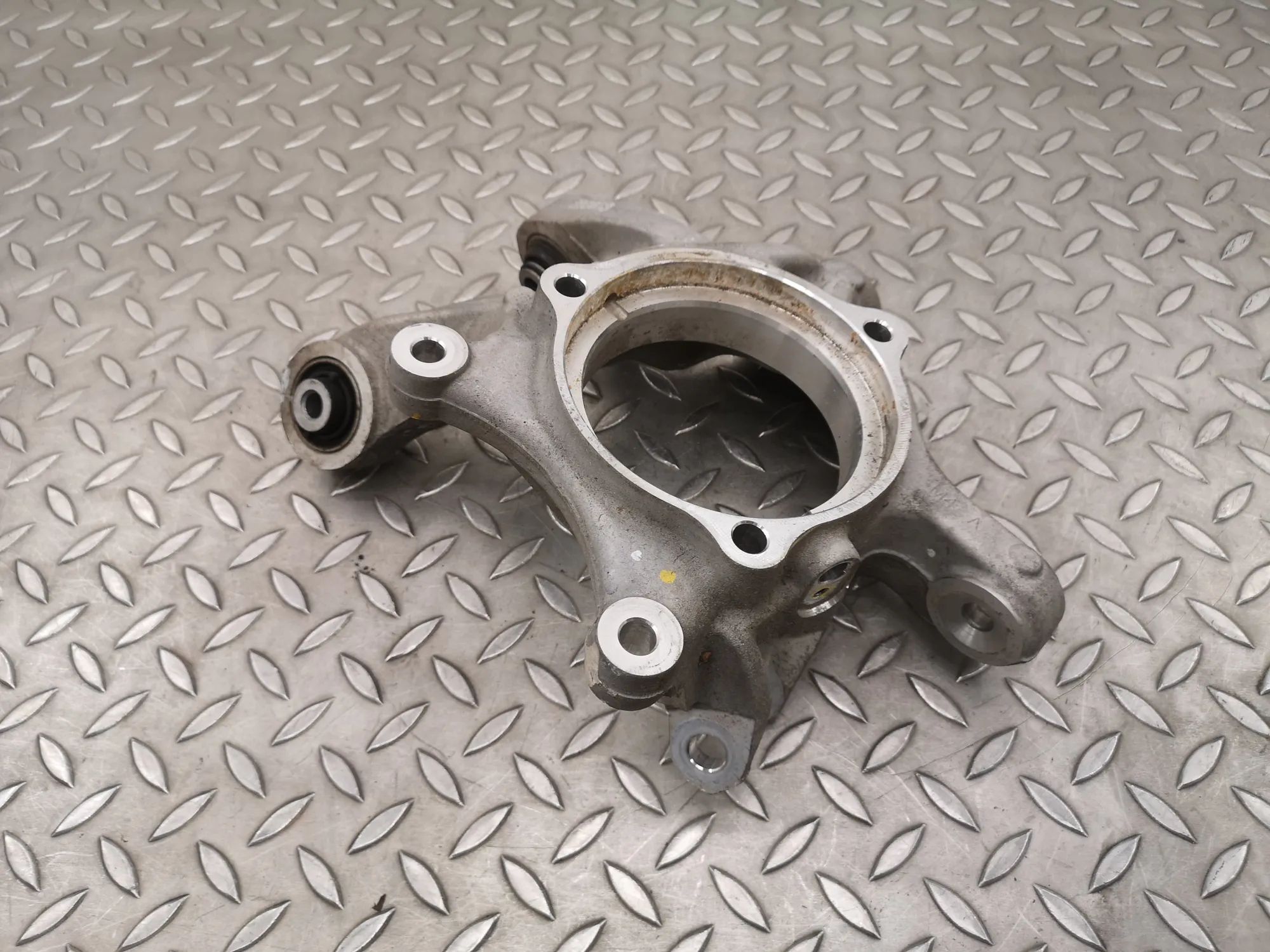 Hyundai Ioniq 5 Rear Right Wheel Hub Rear Right Wheel Hub — HYUNDAI IONIQ (5 NE) (20...