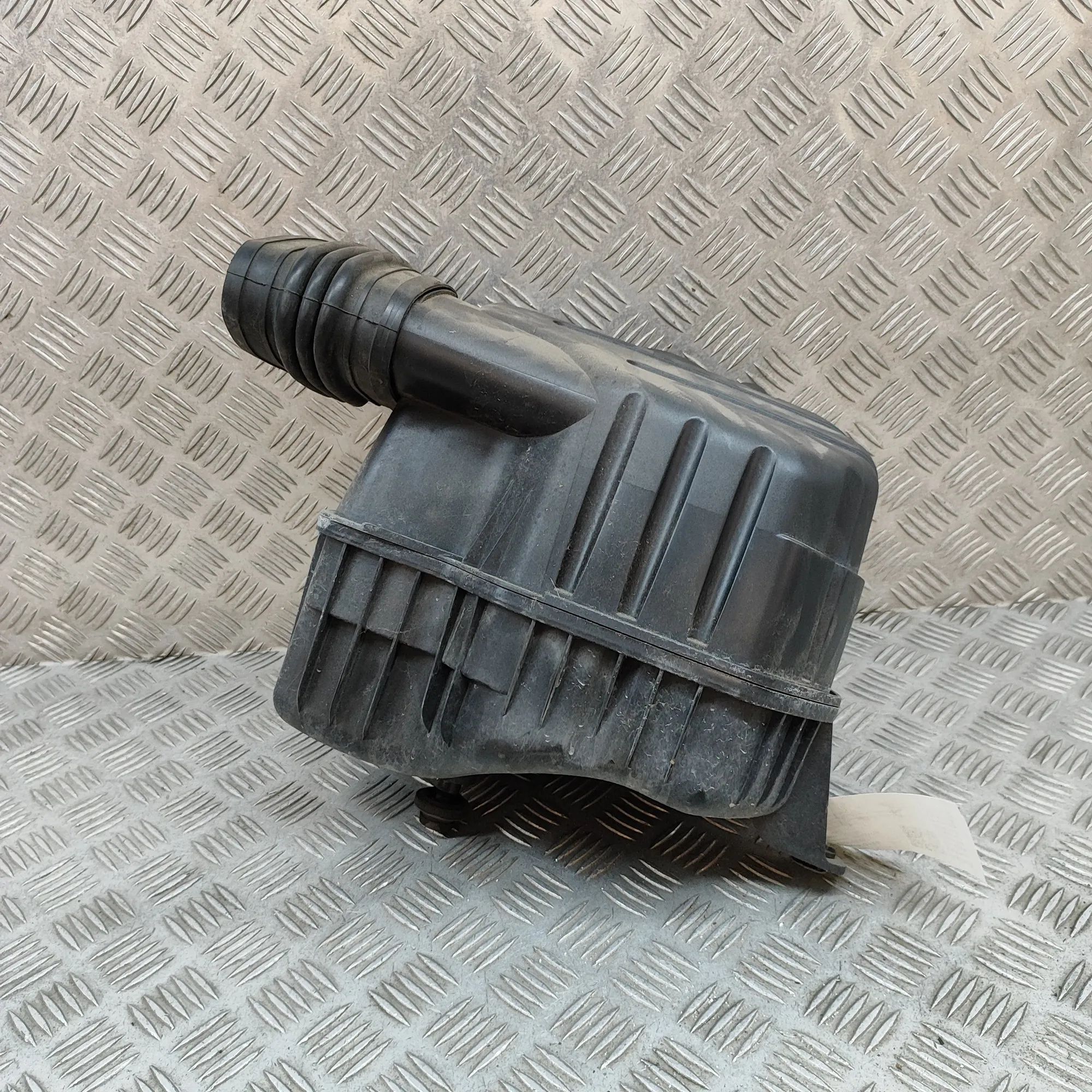 Maserati Ghibli Воздухоочиститель  Air Filter Box — MASERATI GHIBLI (M157) (2013-....