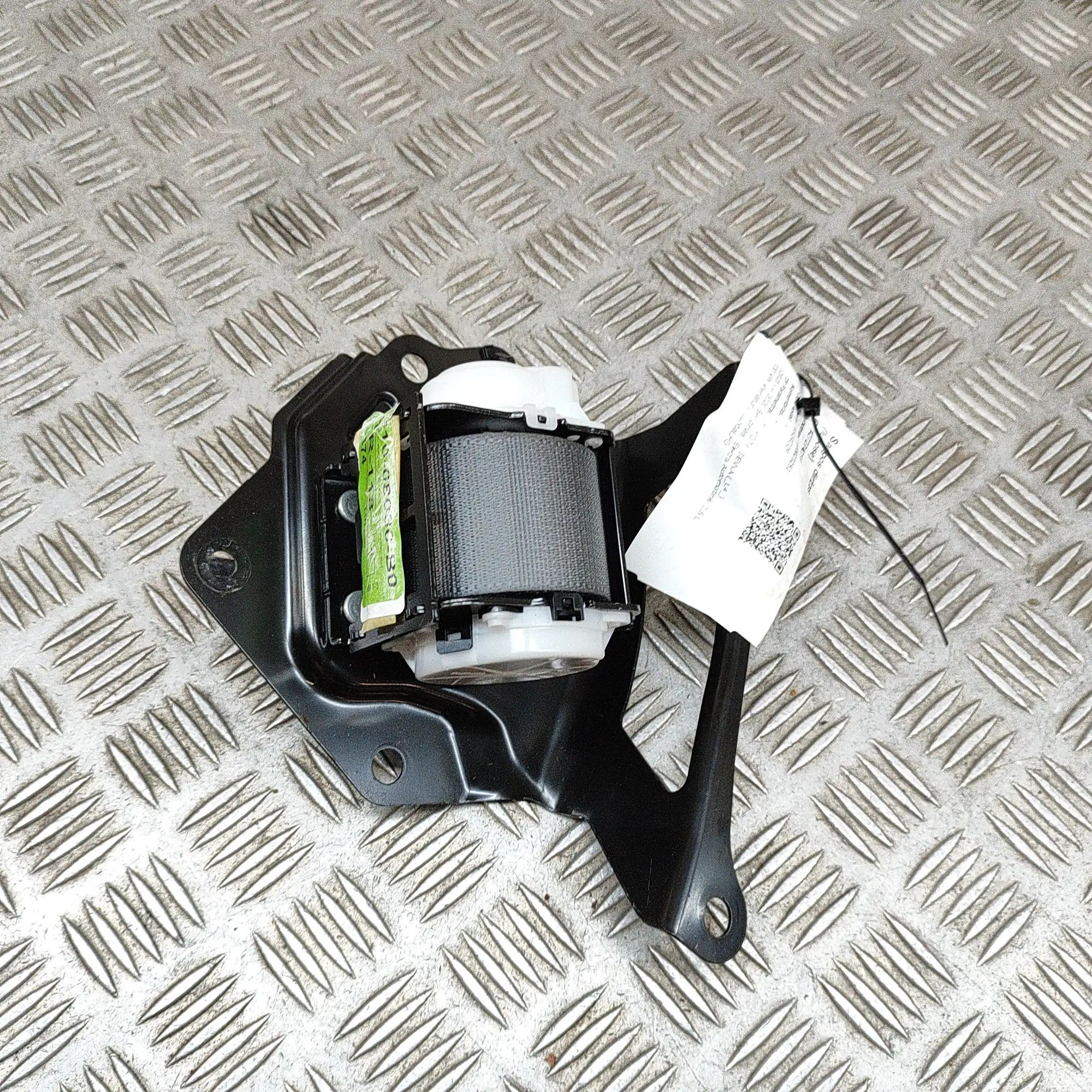 Toyota Sienna Rear Right Seatbelt Rear Right Seatbelt — TOYOTA SIENNA (_L4_) (202...