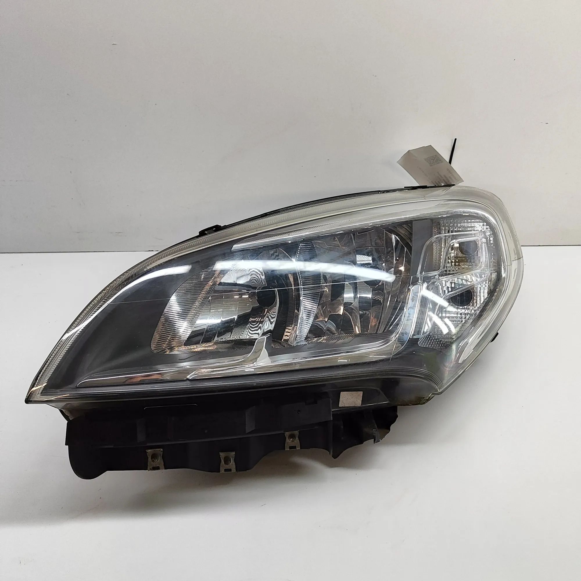 Fiat Doblo (263) Front Left Headlight Front Left Headlight — FIAT DOBLO (MPV 263_) (2...