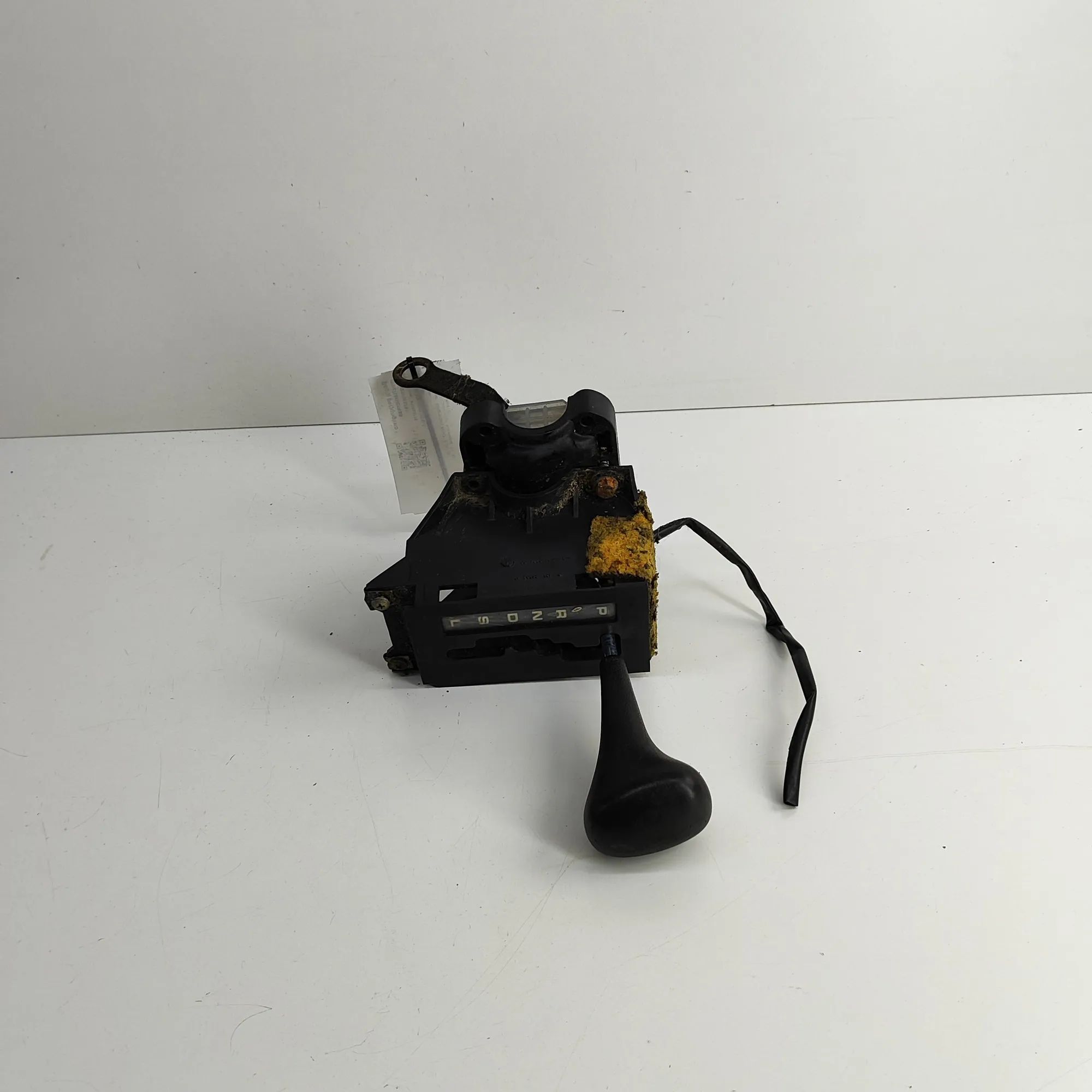 Mercedes-Benz 200 - 300 (W123) Gear Shifting Mechanism Gear Shifting Mechanism — MERCEDES BENZ S-CLASS...