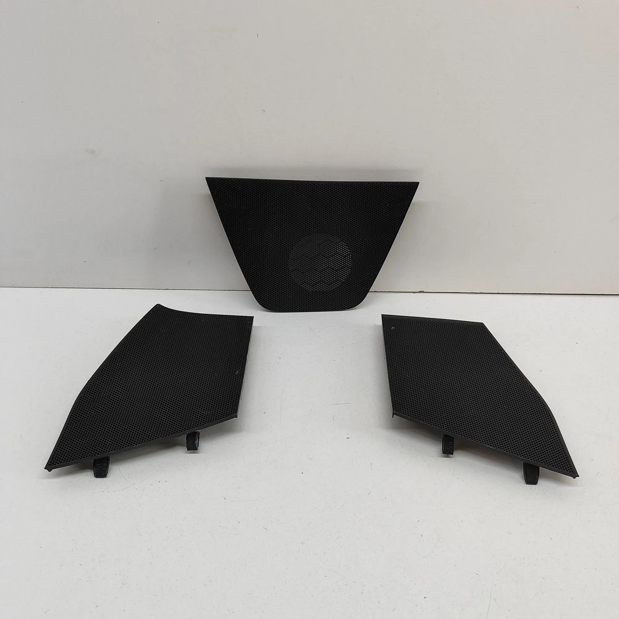 Toyota Sienna Speaker cover Speaker cover — TOYOTA SIENNA (_L4_) (2020-...)...