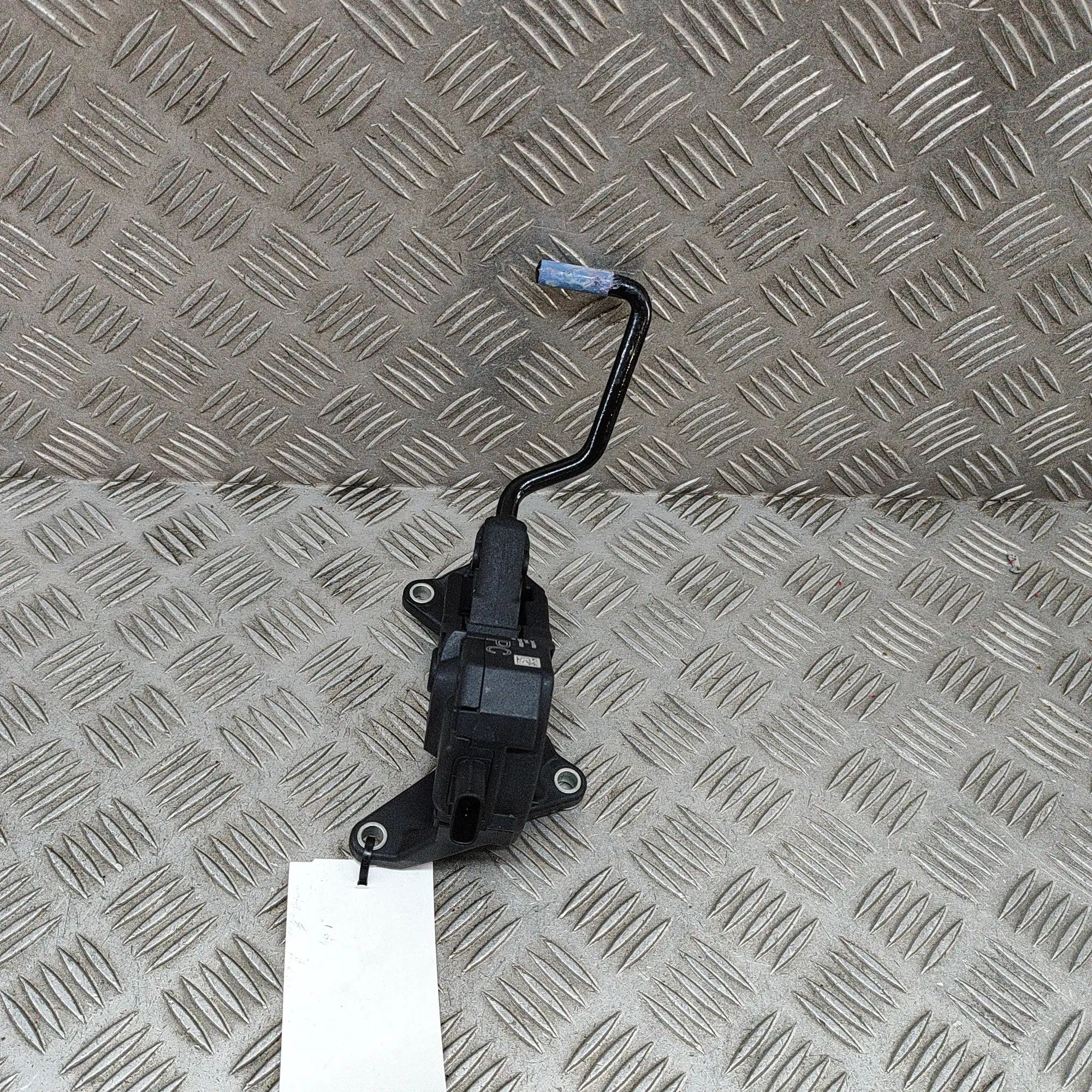 Toyota Sienna Throttle Pedal Throttle Pedal — TOYOTA SIENNA (_L4_) (2020-......