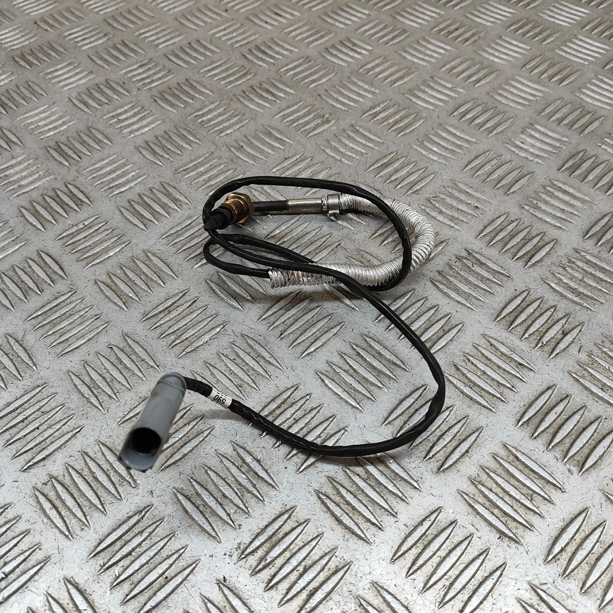 Volkswagen Transporter (T6, Caravelle, Multivan) lämpötila-anturi Temperature Sensor — VW TRANSPORTER (VI T6 Van ...