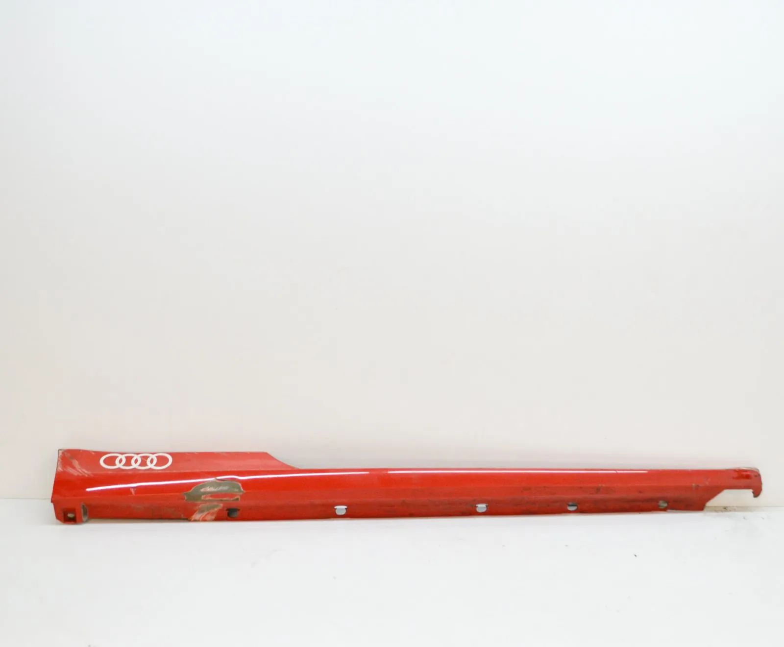 Audi A1 (8X) Right Side Plastic Sideskirt Cover Right Side Plastic Sideskirt Cover — AUDI A1 (8...