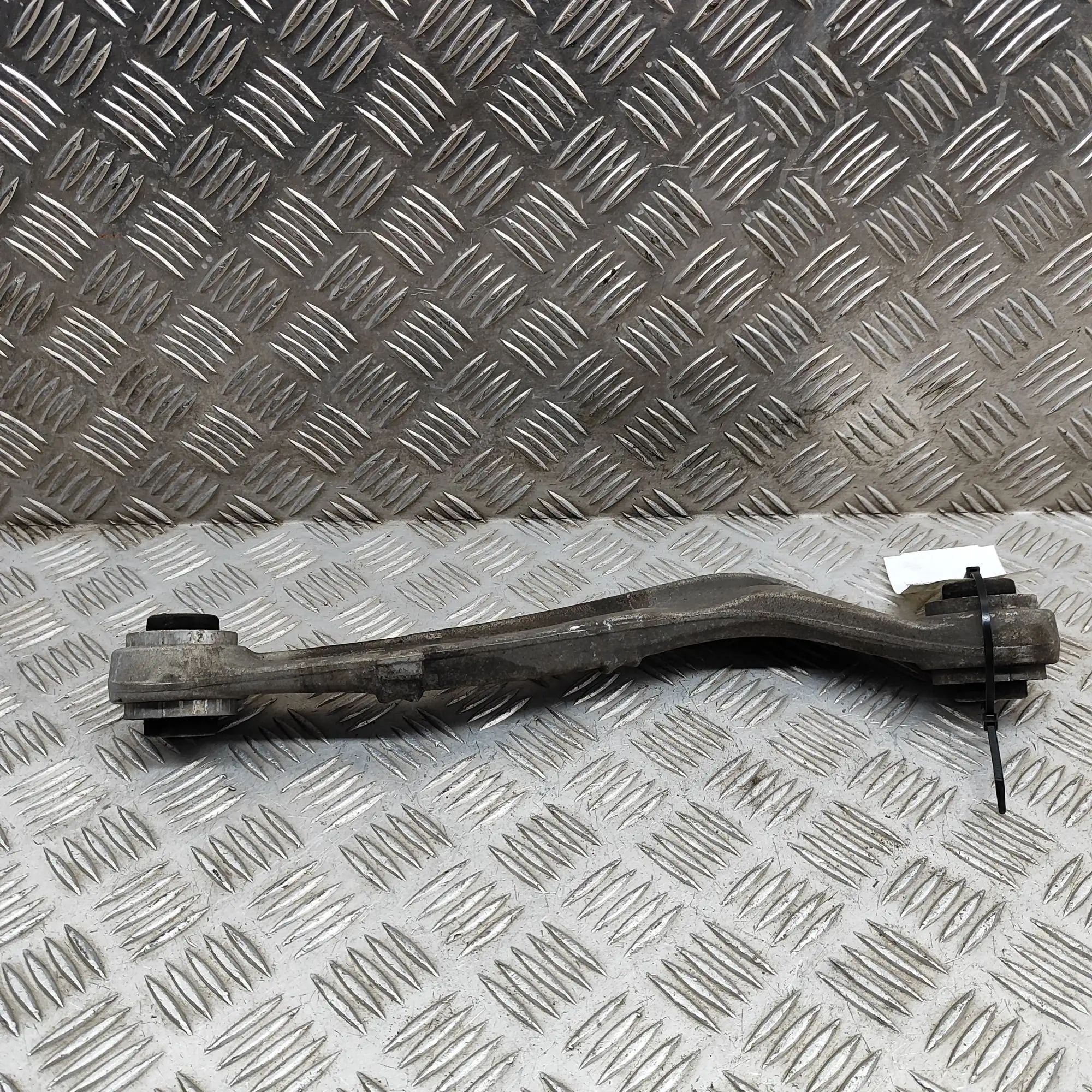 Porsche 911 (991) Control arm — rear left Control arm — rear left — PORSCHE 911 (Cabrio 9...