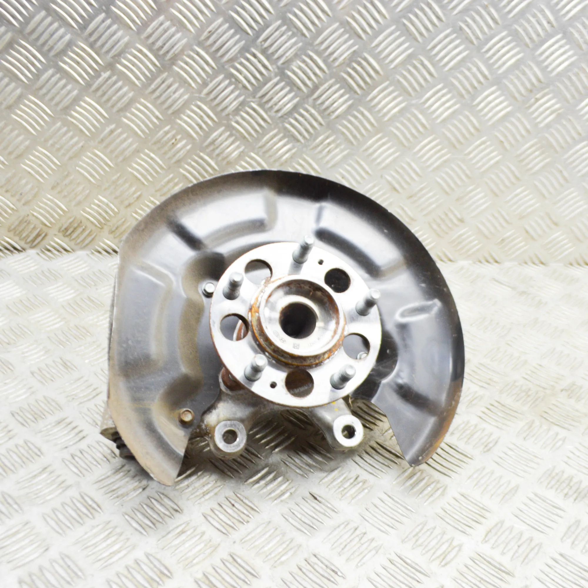 Hyundai Ioniq Rear Left Wheel Hub Spindle Rear Left Wheel Hub Spindle — HYUNDAI IONIQ (AE...