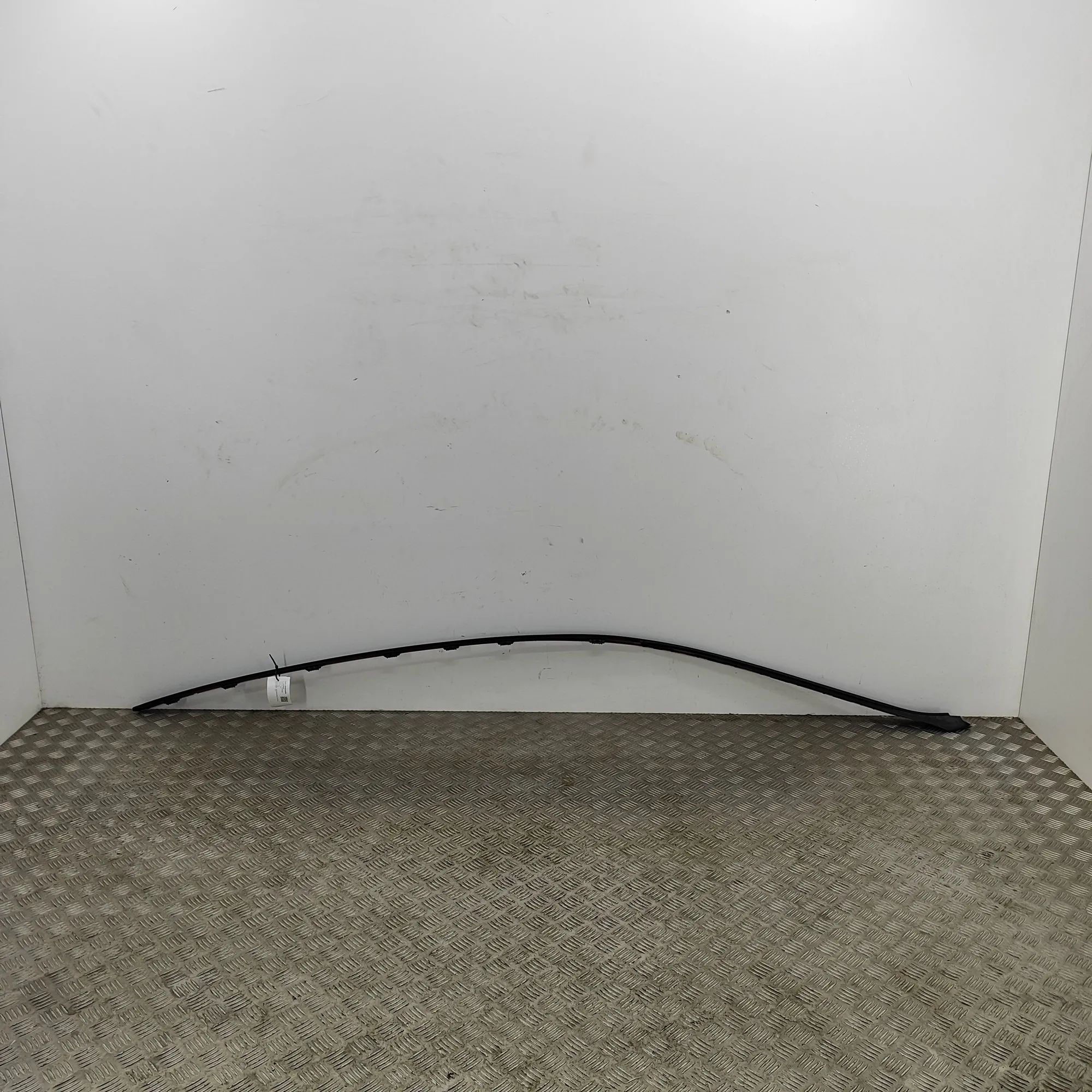 Mercedes-Benz GLC (X253) Left Side Roof Strip Trim Left Side Roof Strip Trim — MERCEDES BENZ GLC (...