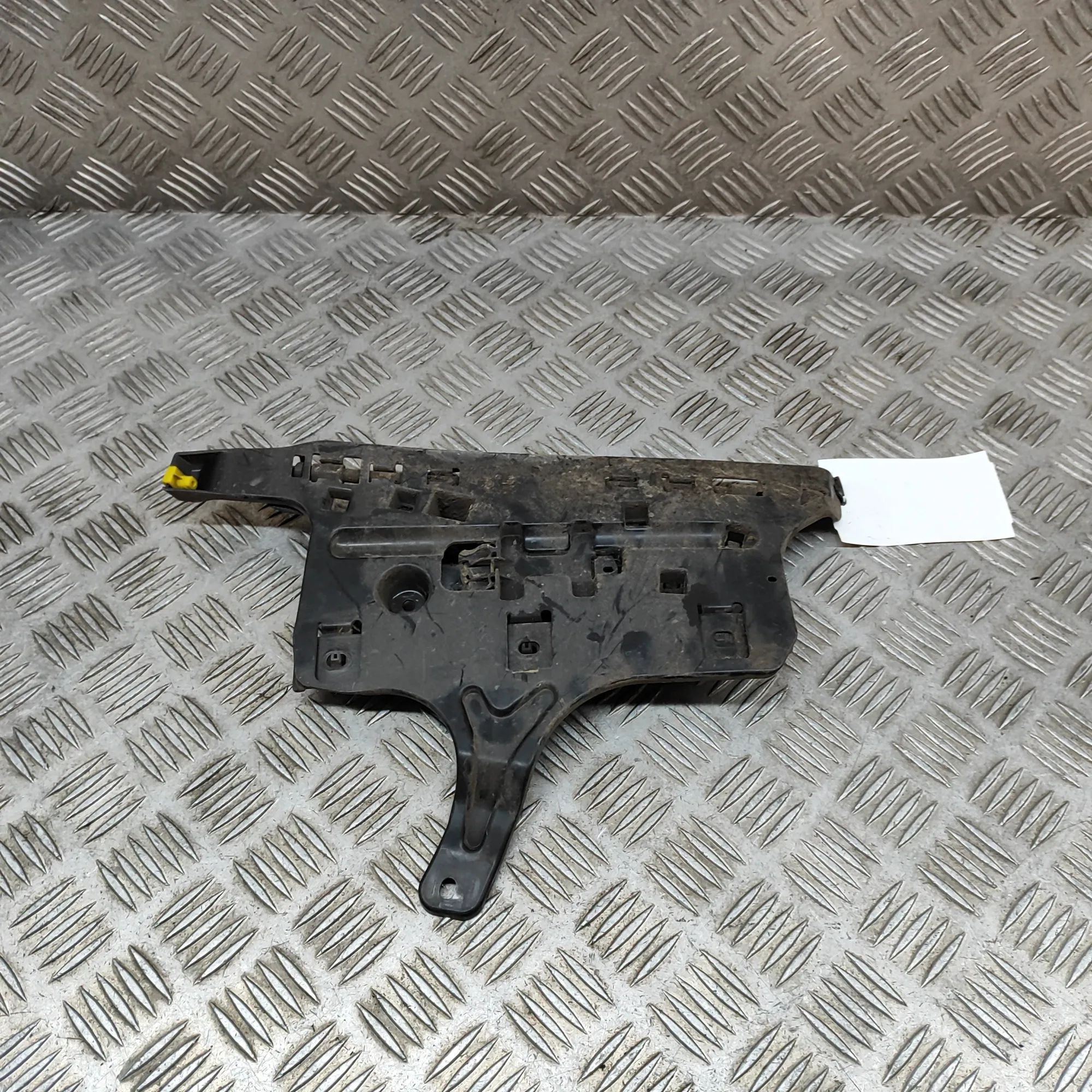 Land Rover Range Rover Velar Tailgate Bootlid Control Unit Tailgate Bootlid Control Unit — LAND ROVER RANG...