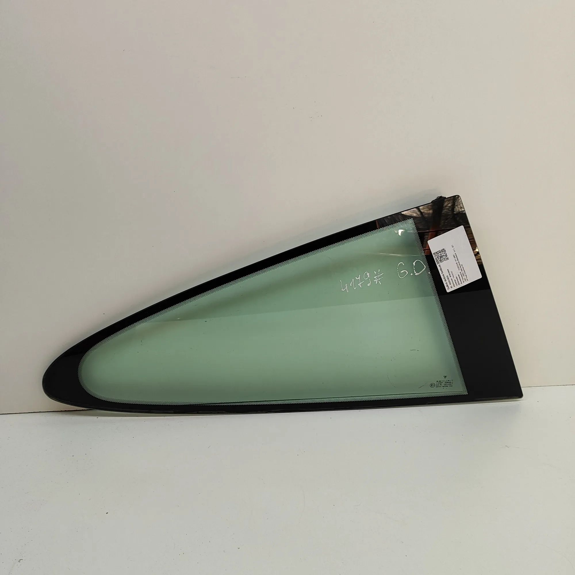 Porsche 911 (996) Rear Right Quarter Window Rear Right Quarter Window — PORSCHE 911 (996) (...