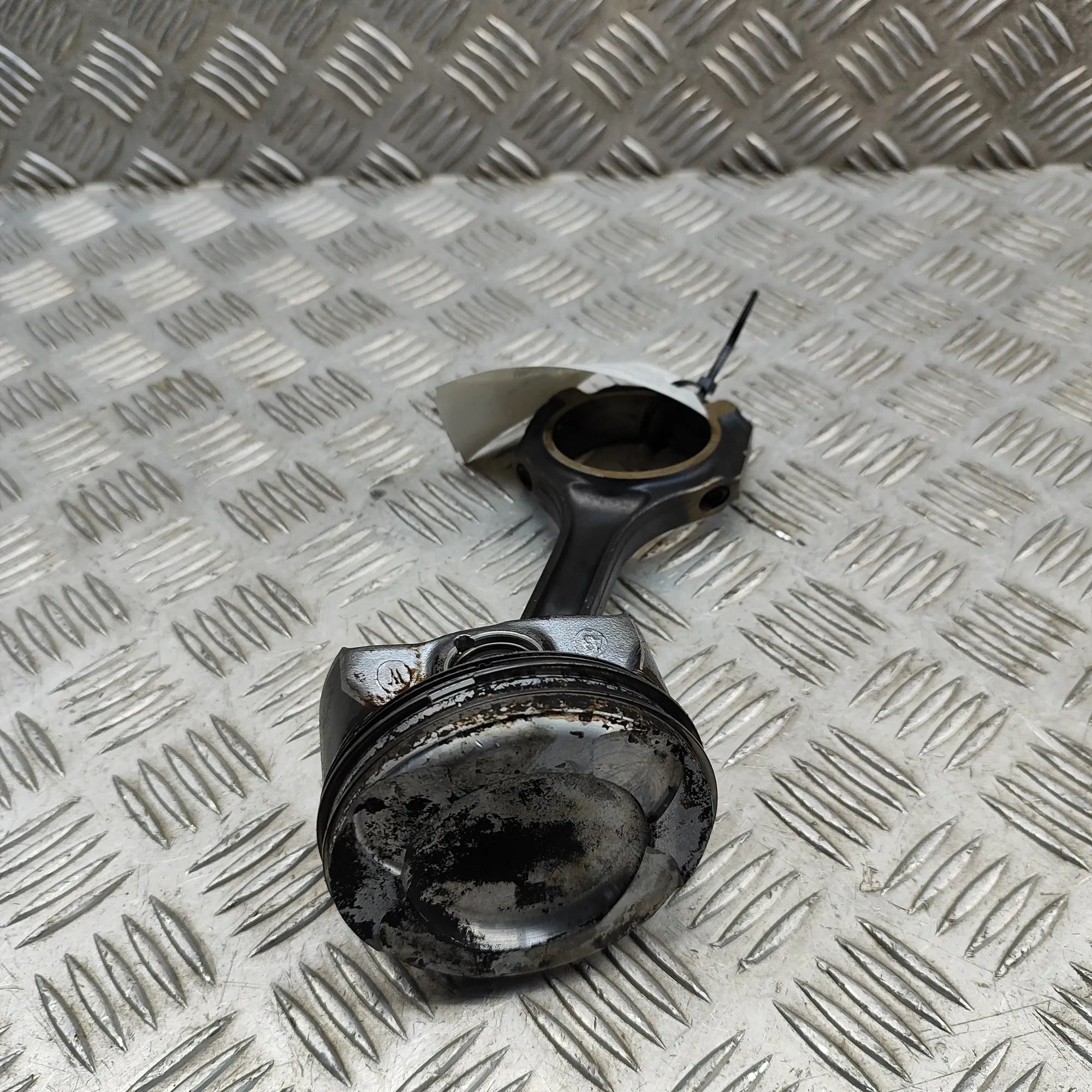 Mercedes-Benz ML / GLE (W166) Piston Piston — MERCEDES BENZ GLE (Coupe C292) (2015-....