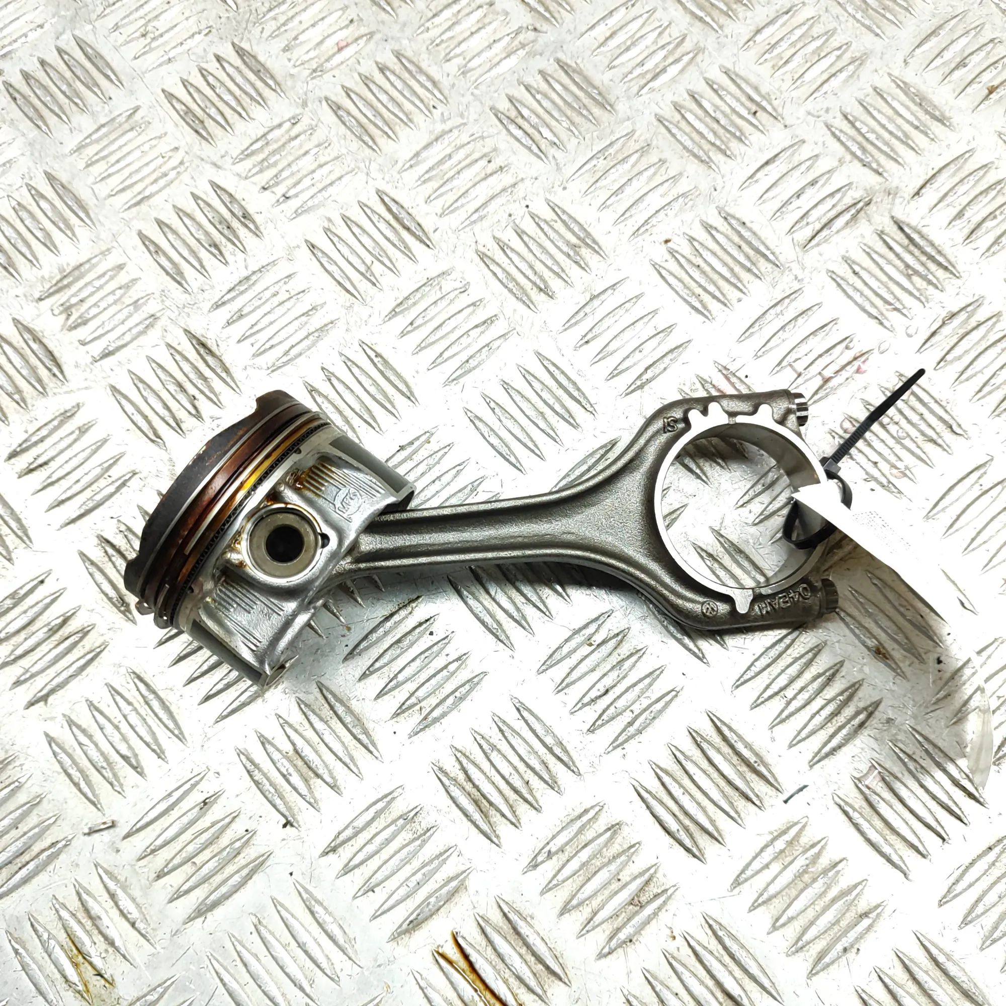Volkswagen T-Roc Piston Piston — VW T-ROC (A11) (2017-...) — 05E107065A...