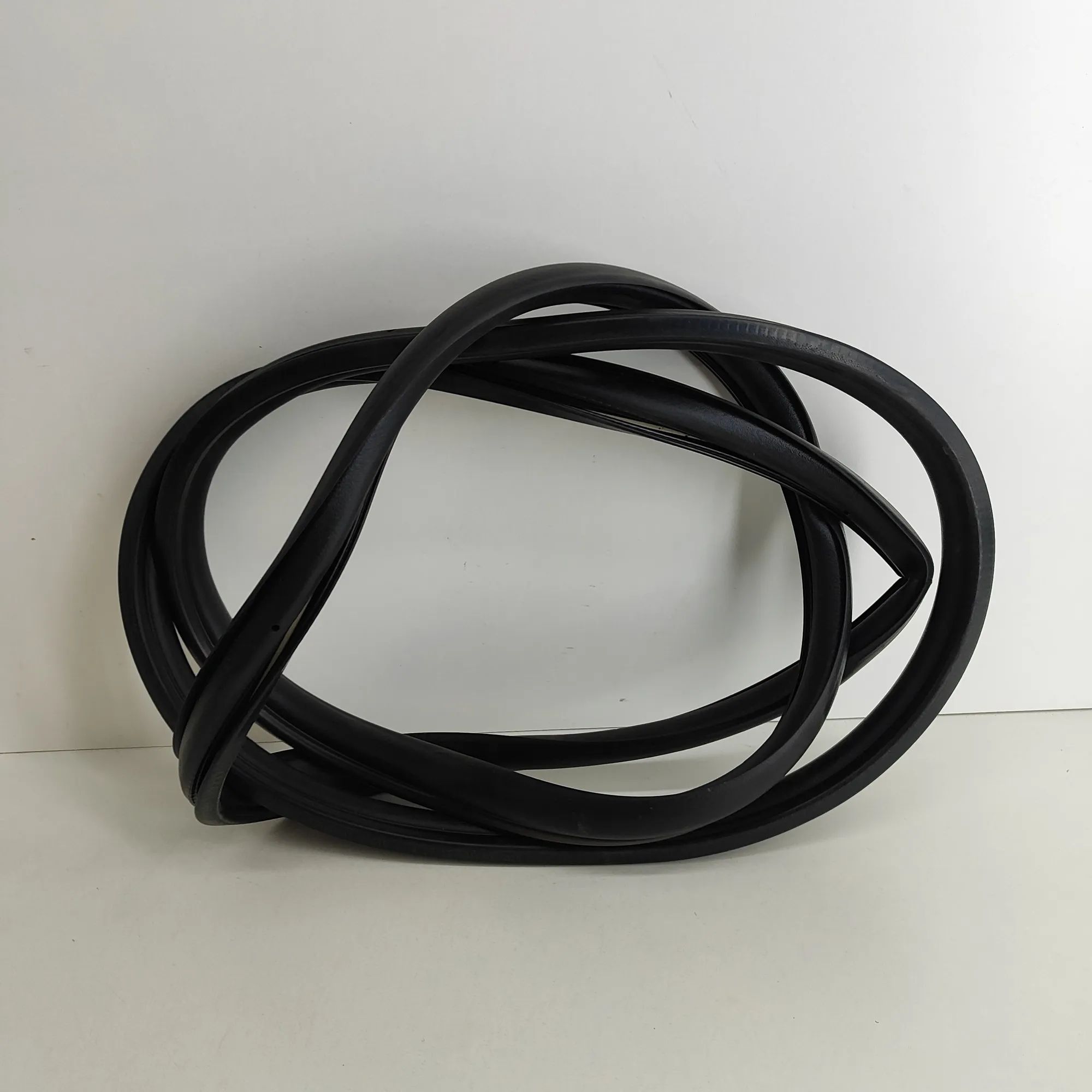Audi R8 Engine rubber seal Engine rubber seal — AUDI R8 (422, 423) (2007-2...
