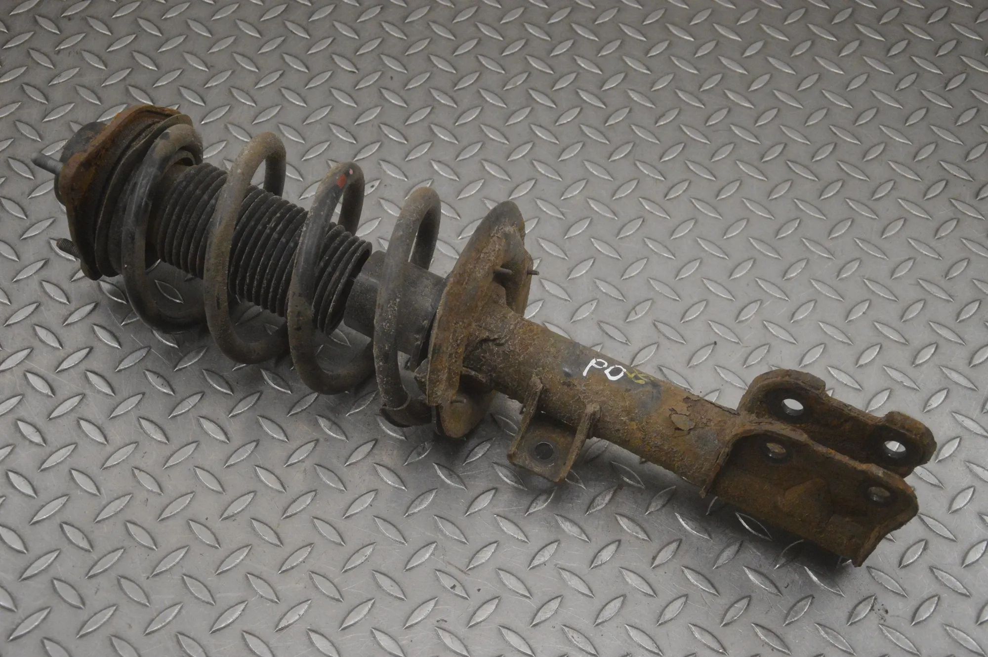 Hyundai Santa Fe Shock absorber — front right