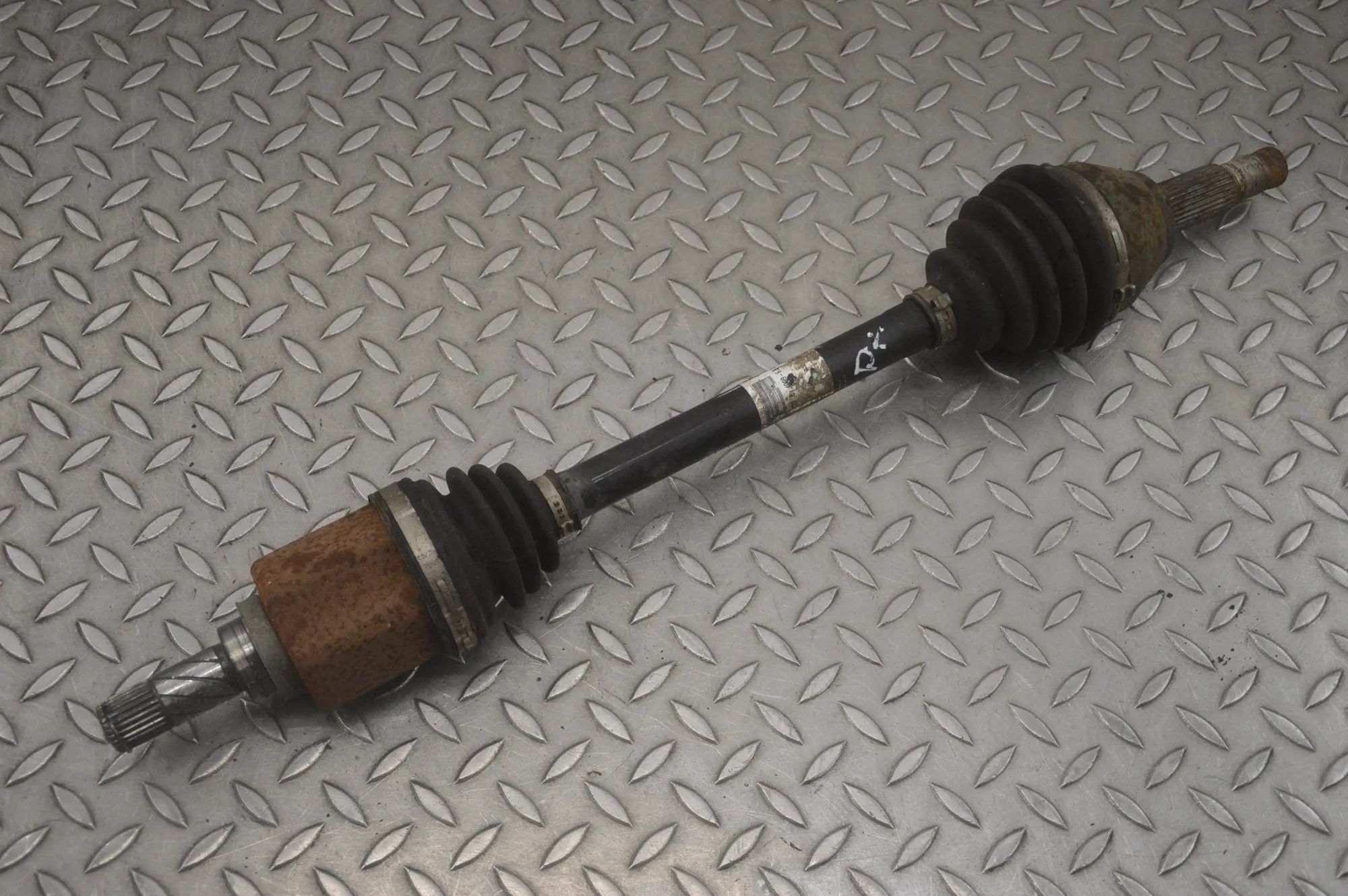 Nissan Juke Front Left Driveshaft Front Left Driveshaft — NISSAN JUKE (F15) (2010...
