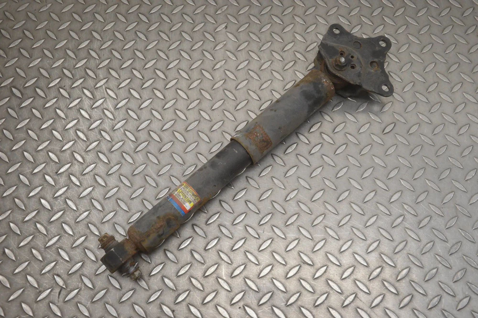 Lexus RX Shock absorber — rear right Shock absorber — rear right — LEXUS RX (_L2_) (...