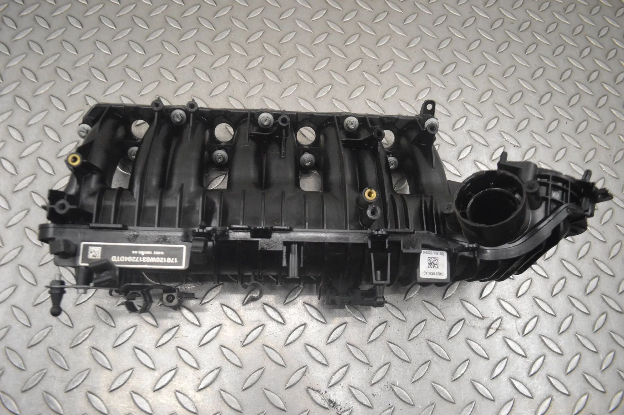 Land Rover Range Rover Evoque intake manifold Intake Manifold — LAND ROVER RANGE ROVER EVOQUE...