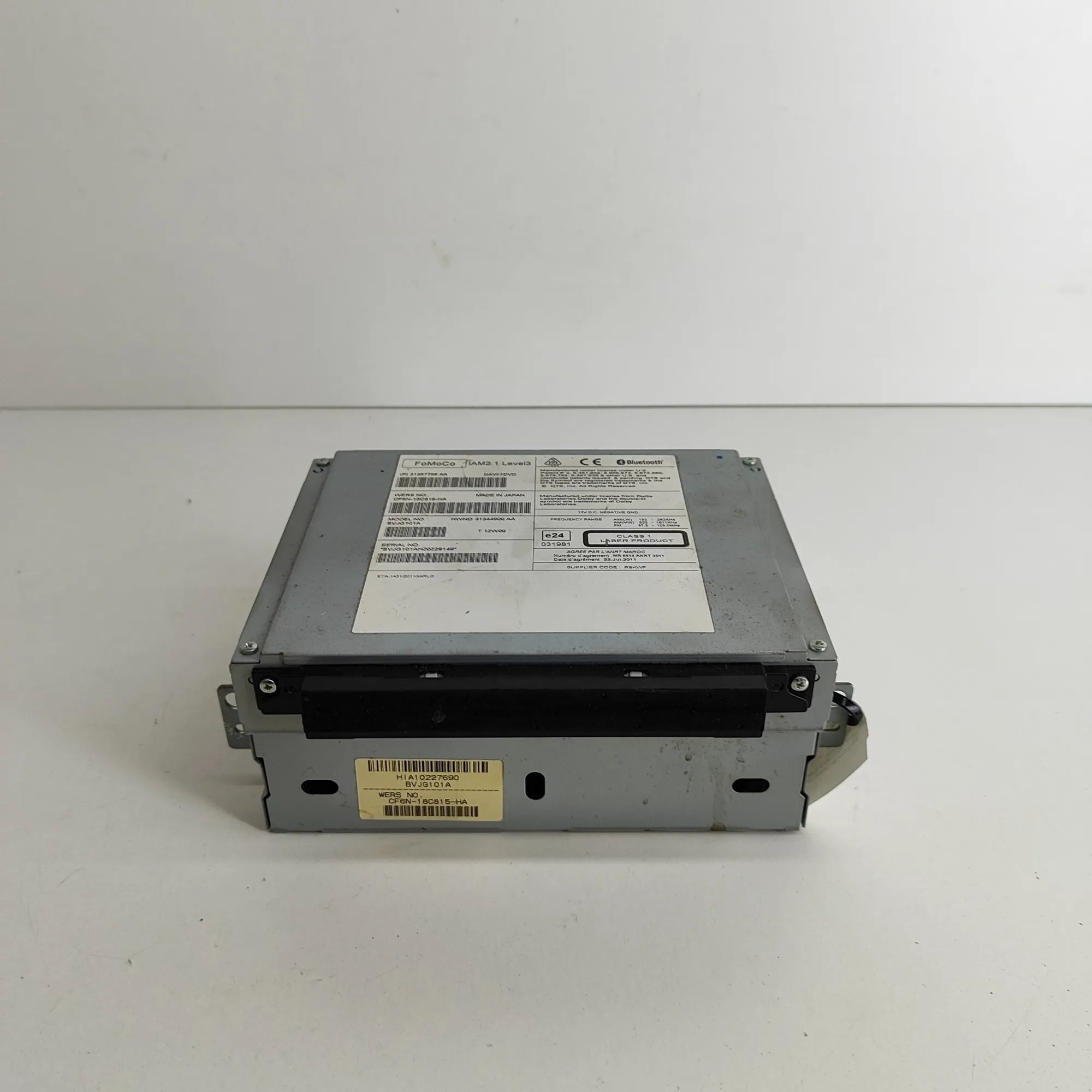 Land Rover Range Rover Evoque Radio / CD / navigation head unit Radio / CD / navigation head unit — LAND ROVER ...