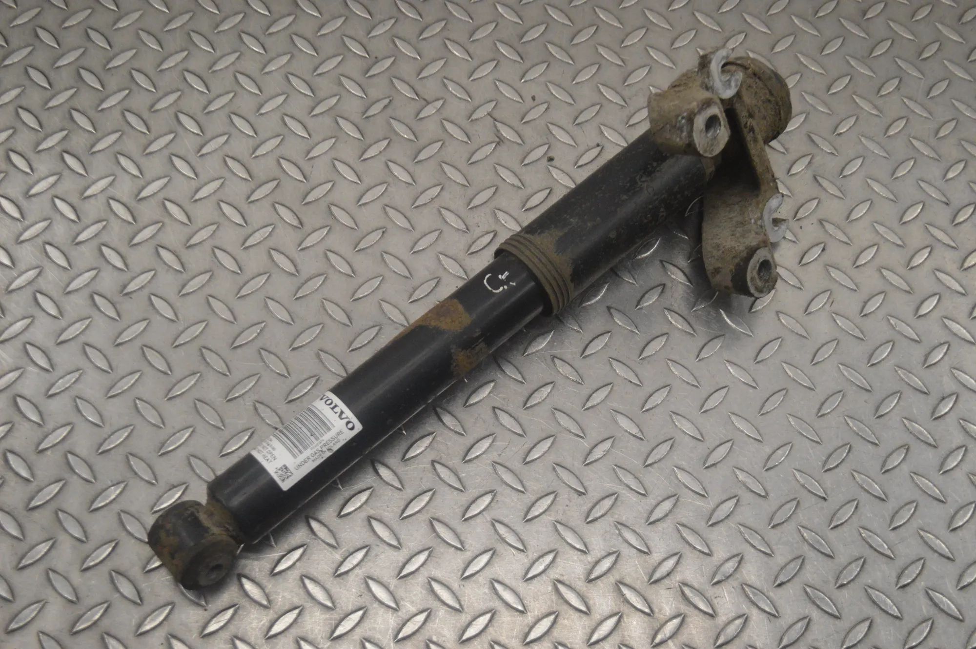 Volvo XC90 Shock absorber — rear left Shock absorber — rear left — VOLVO XC90 (II) (2...
