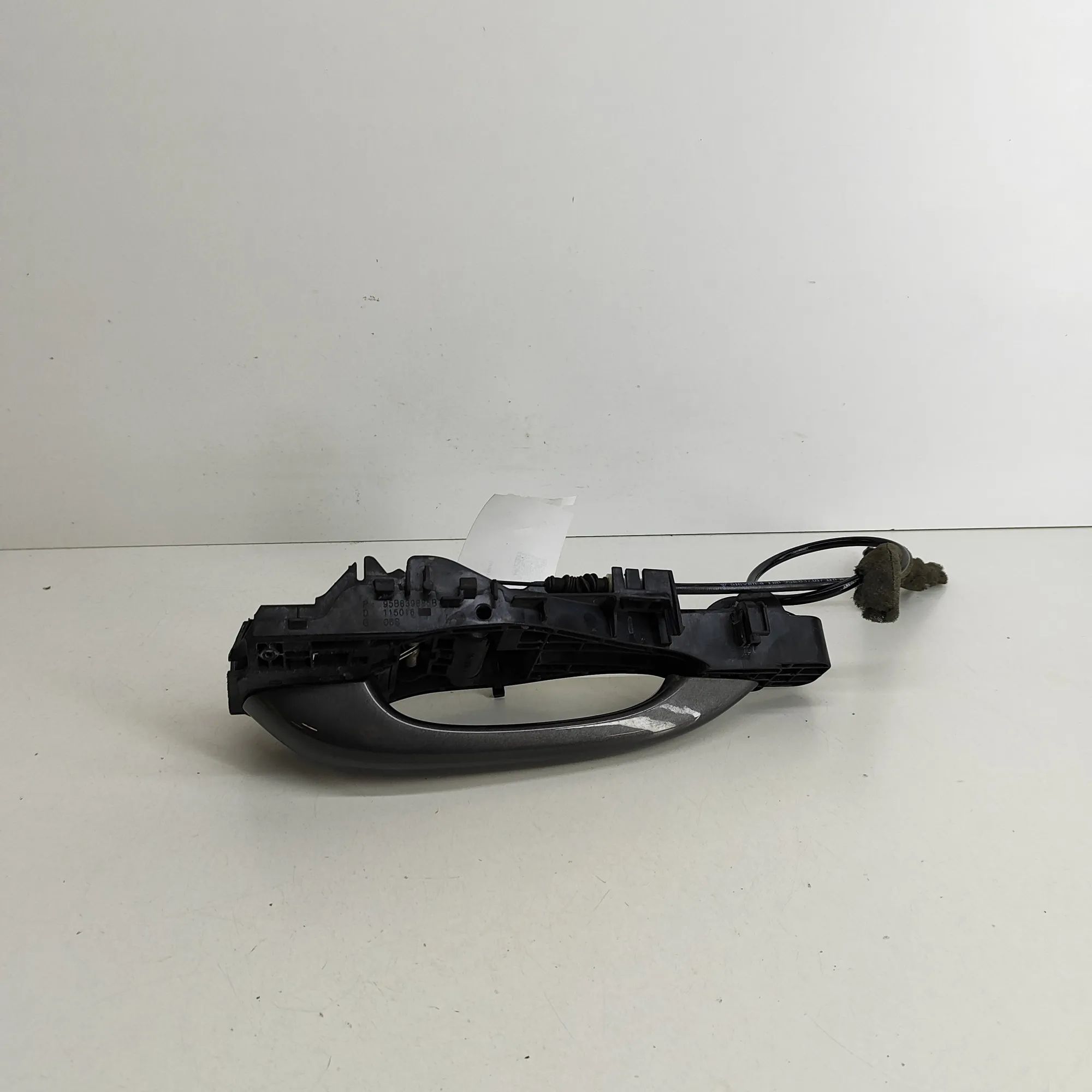 Porsche Macan Exterior door handle — rear left Exterior door handle — rear left — PORSCHE MACA...