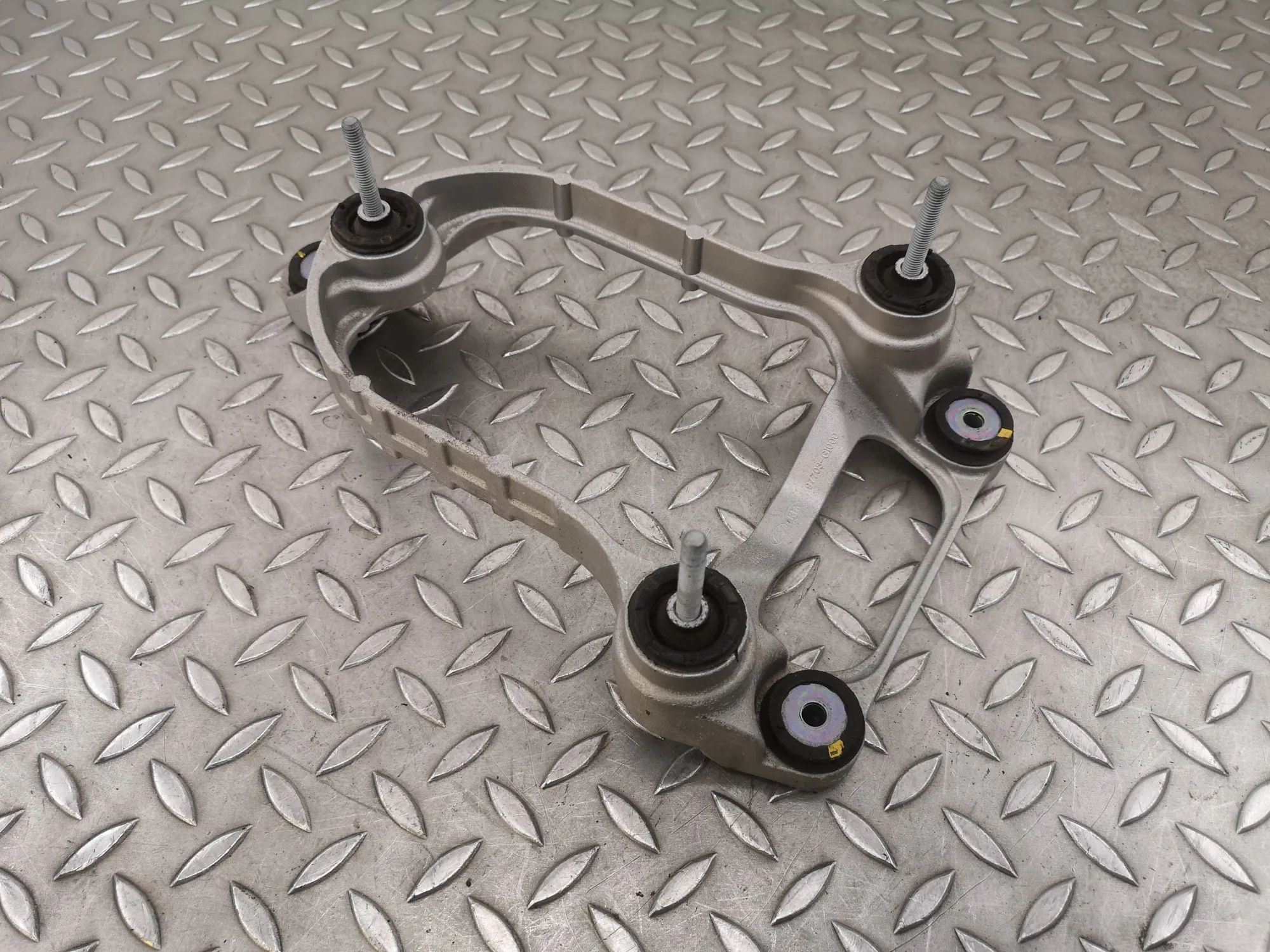 Kia EV6 Air Conditioner Compressor Bracket Air Conditioner Compressor Bracket — KIA EV6 (C...