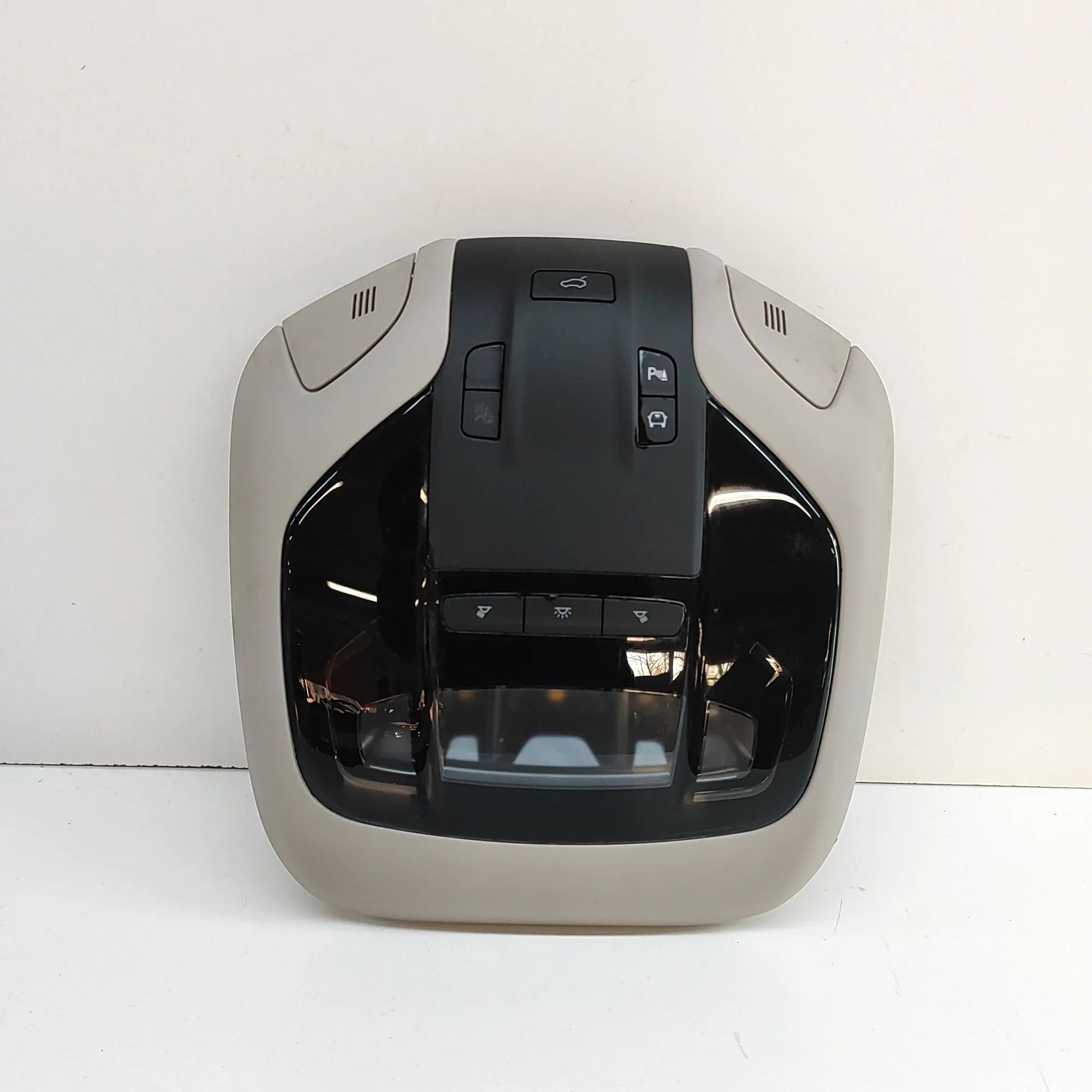 Maserati Ghibli Interior light Interior light — MASERATI GHIBLI (M157) (2013-....