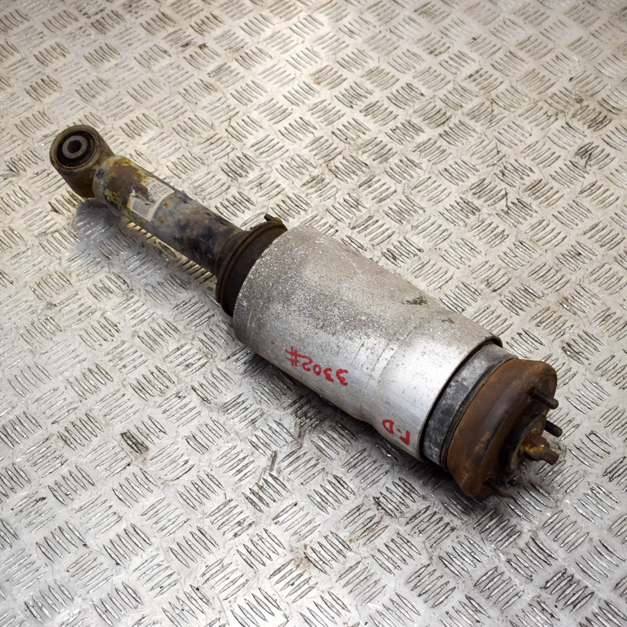Land Rover Discovery Shock absorber — front right Shock absorber — front right — LAND ROVER DISCO...