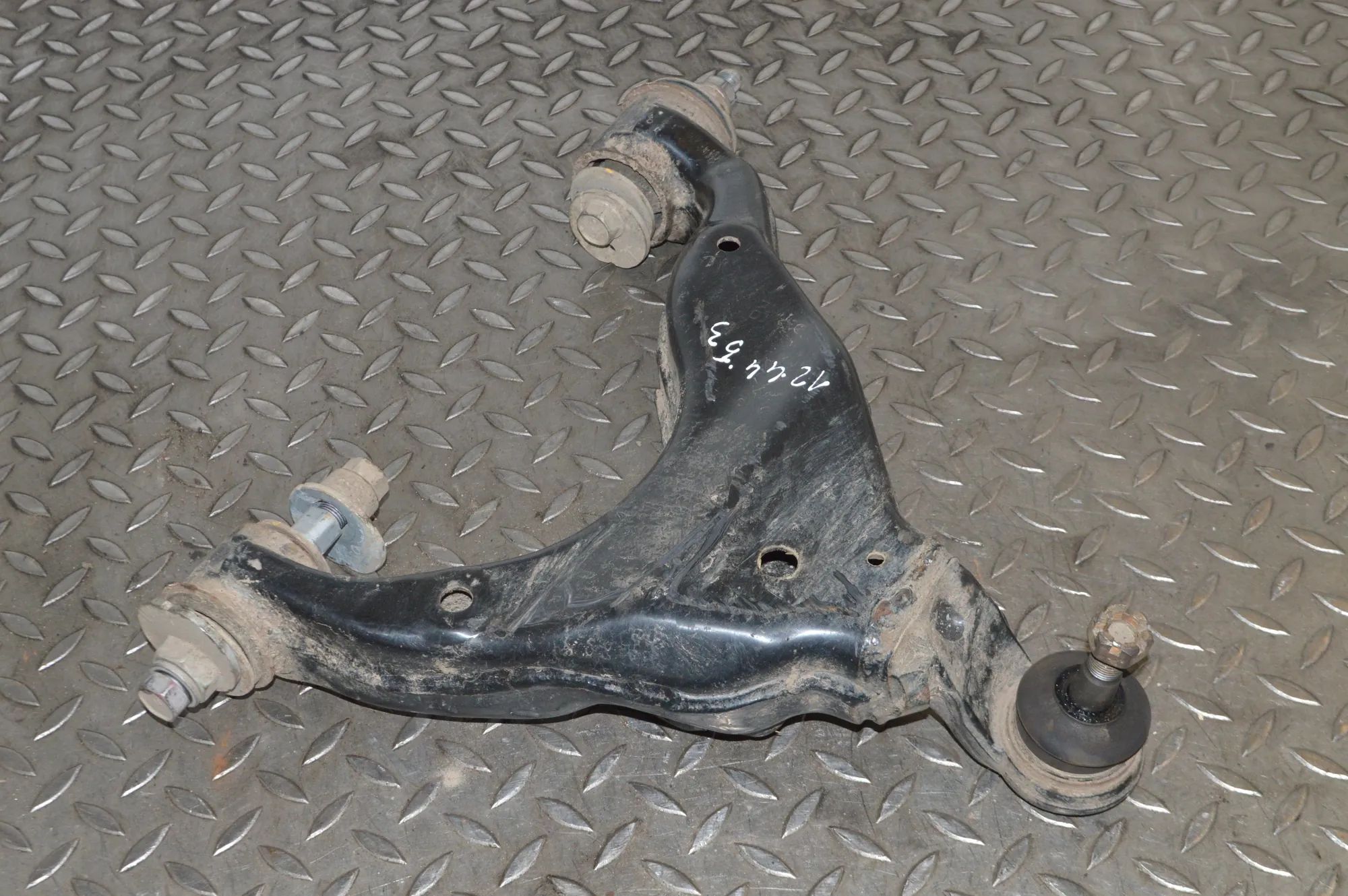 Toyota Land Cruiser 150 Front Right Lower Control Arm Front Right Lower Control Arm — TOYOTA LAND CRU...