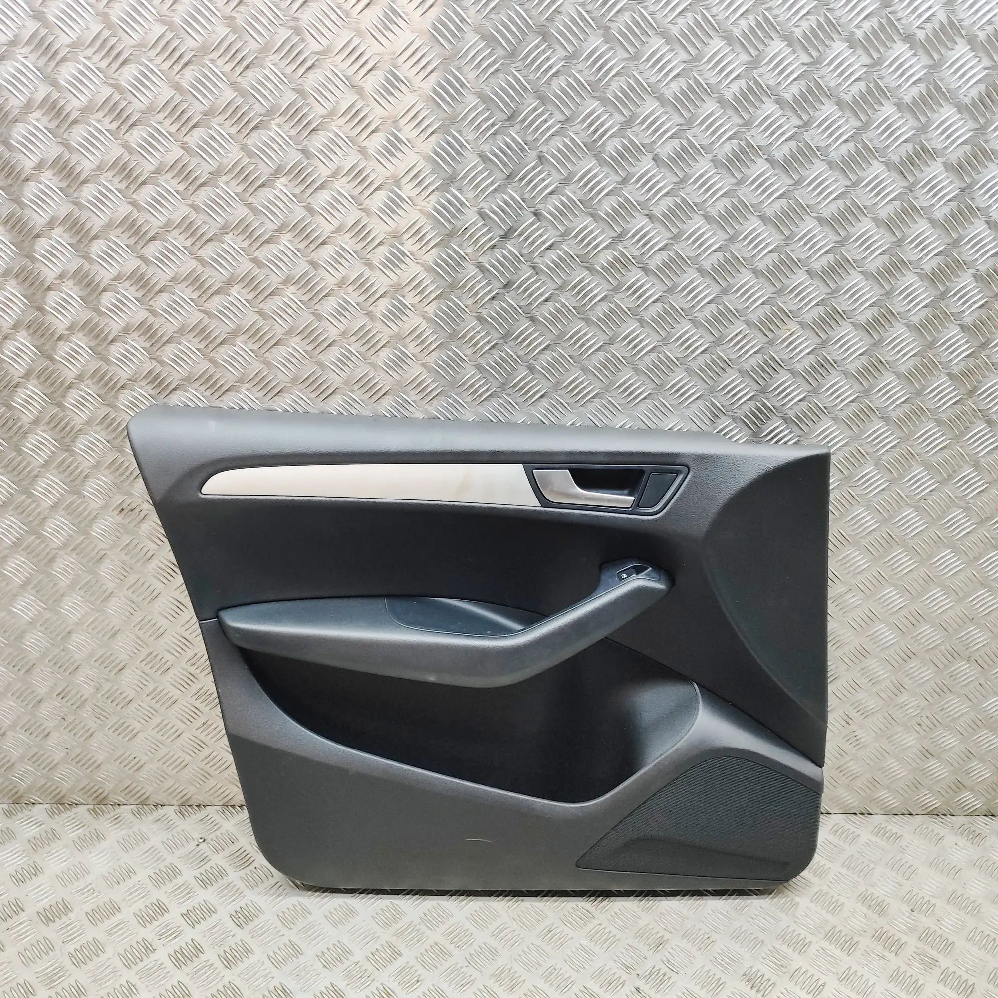 Audi Q5 (8R) Front Left Door Panel Front Left Door Panel — AUDI Q5 (8R) (2008-2017...