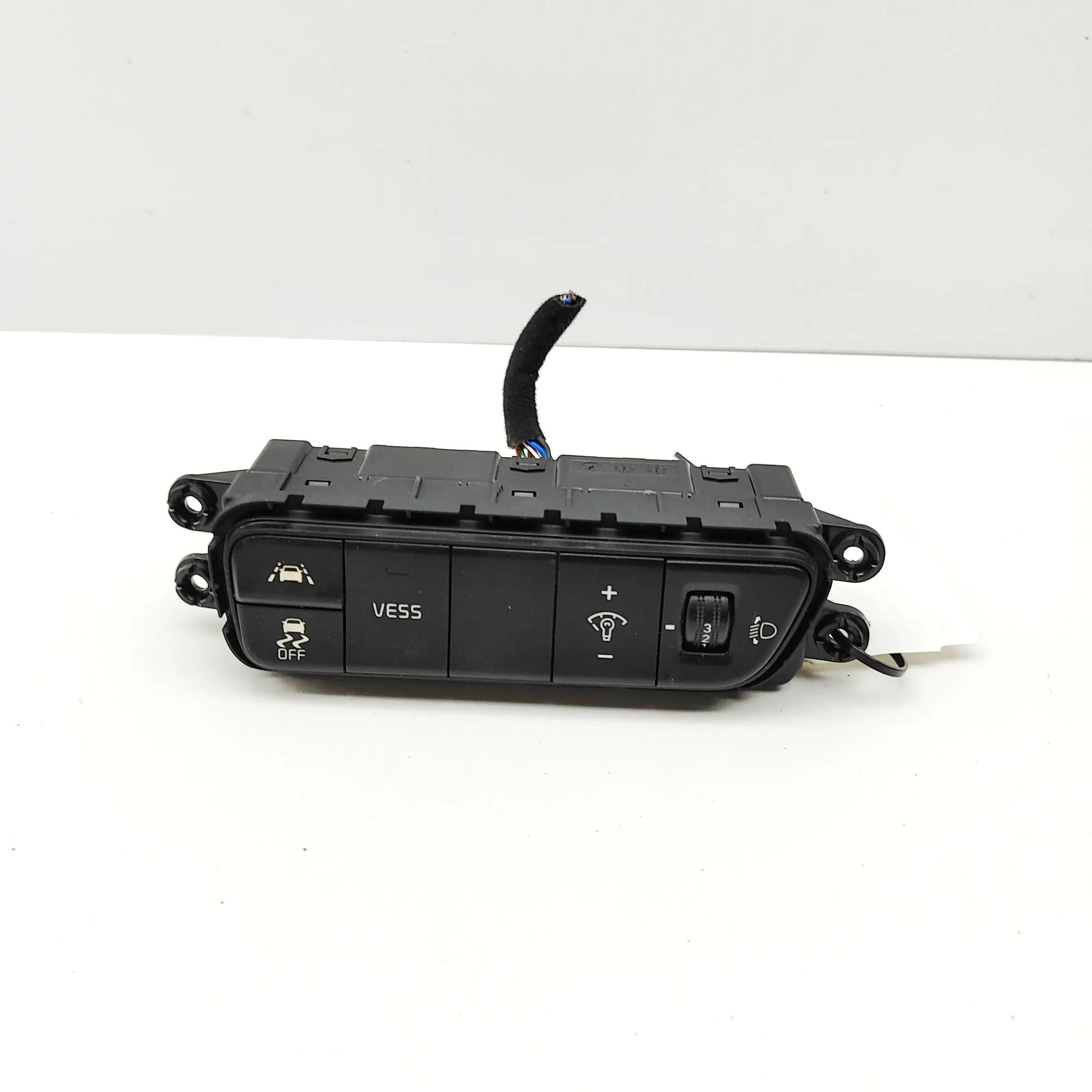 Kia Niro Button Switch Panel Button Switch Panel — KIA NIRO (2016-...) — 937...