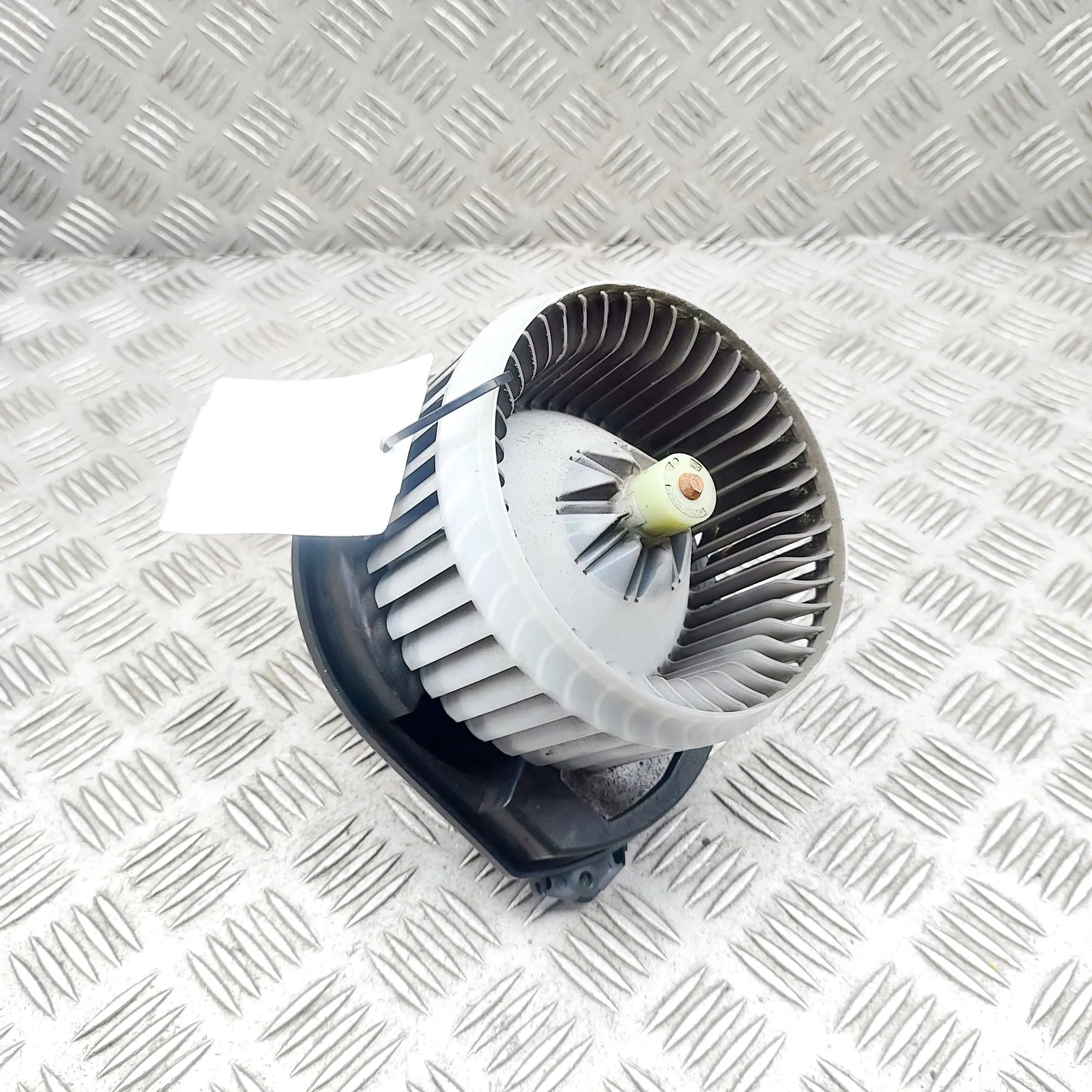 Jeep Cherokee (KL) Heater Blower Fan Heater Blower Fan — JEEP CHEROKEE (KL) (2013-PR...