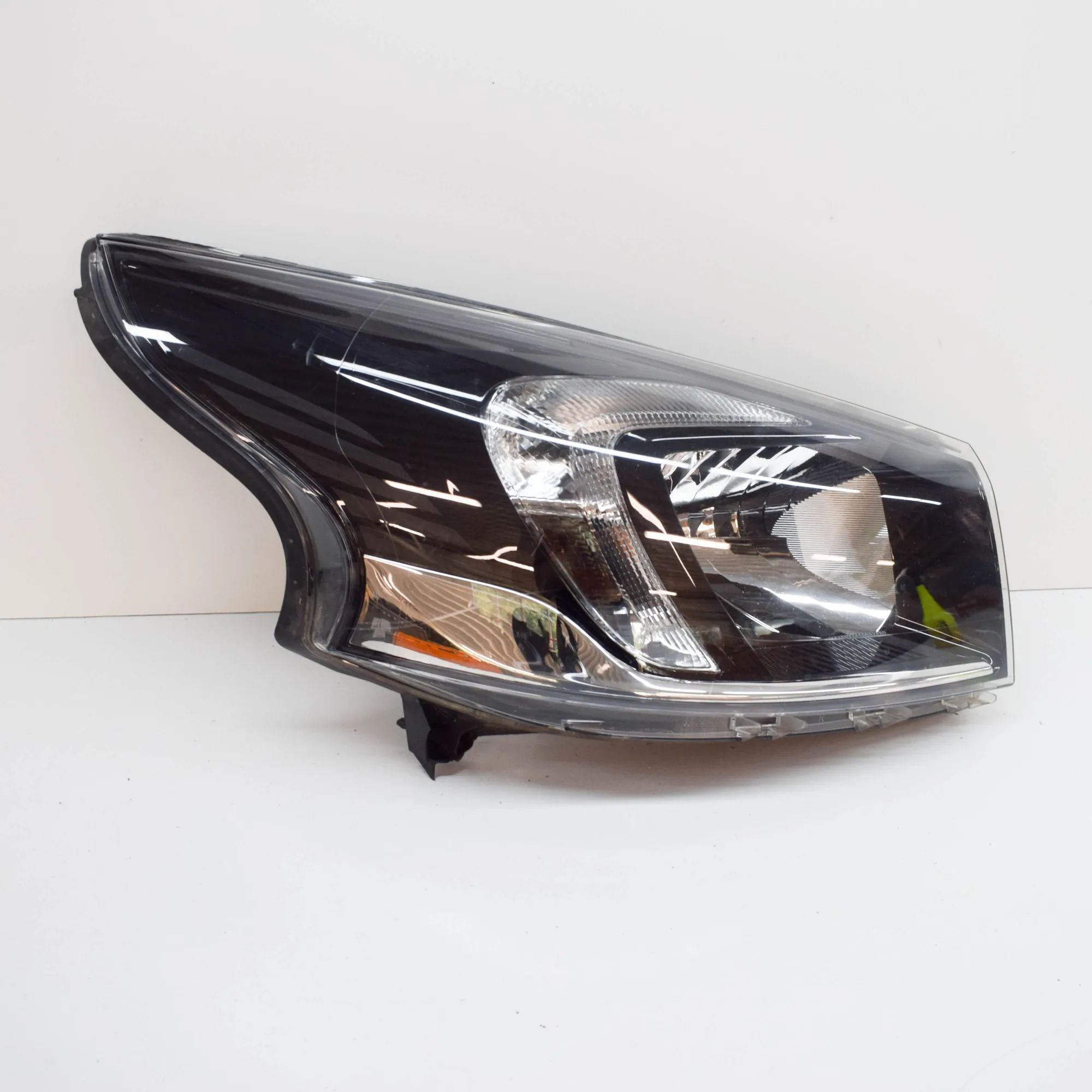 Opel Vivaro (B) Front Right Headlight Front Right Headlight — OPEL VIVARO (Van) (2014...