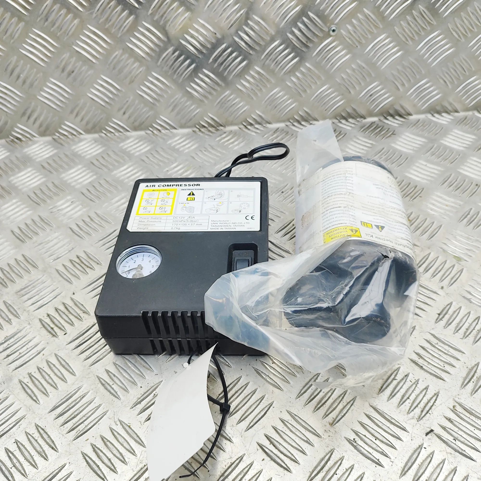 Isuzu D-Max Tyre compressor Tyre compressor — ISUZU D-MAX (II TFR, TFS) (20...