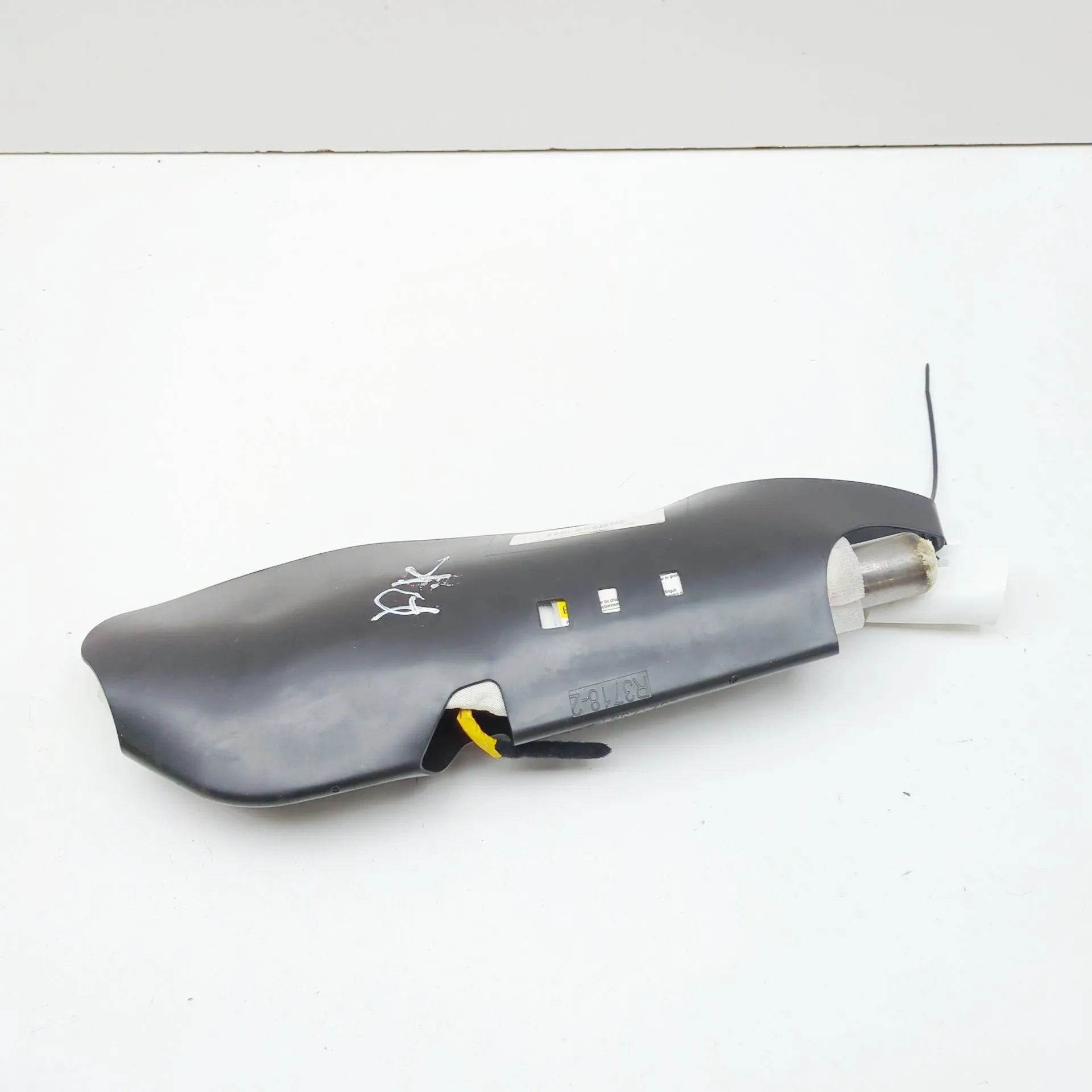 Alfa-Romeo Giulia (952) Front Left Door Safety Bag SRS Front Left Door Safety Bag SRS — ALFA ROMEO GIU...