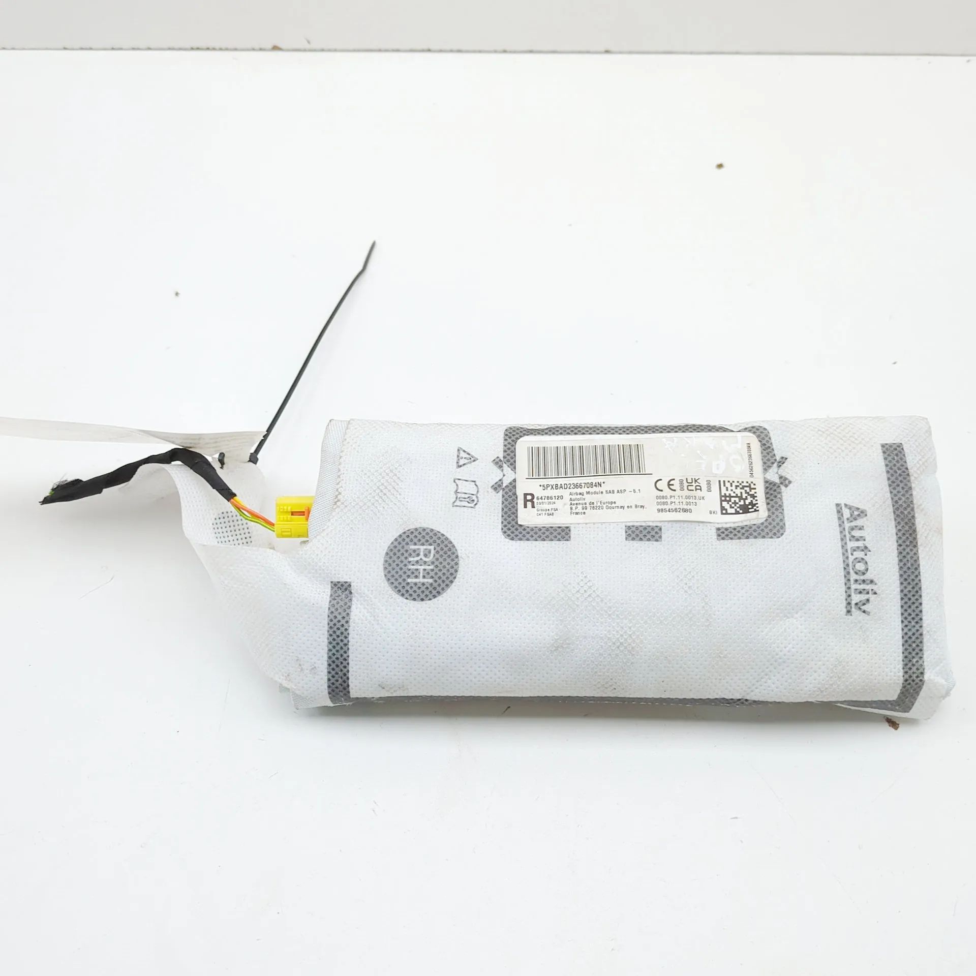 Opel Mokka (A) Seat airbag (SRS) — front right Seat airbag (SRS) — front right — OPEL MOKKA (M...