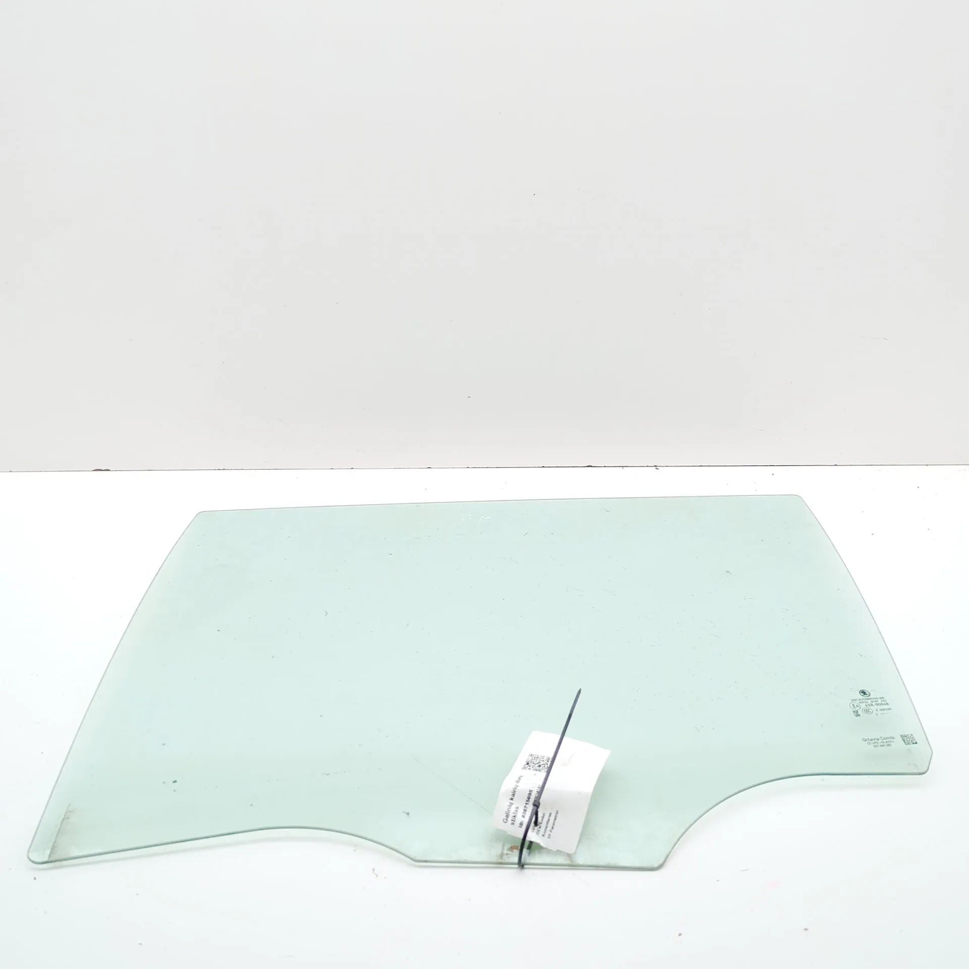 Skoda Octavia Rear Left Door Window Rear Left Door Window — SKODA OCTAVIA (IV Combi...