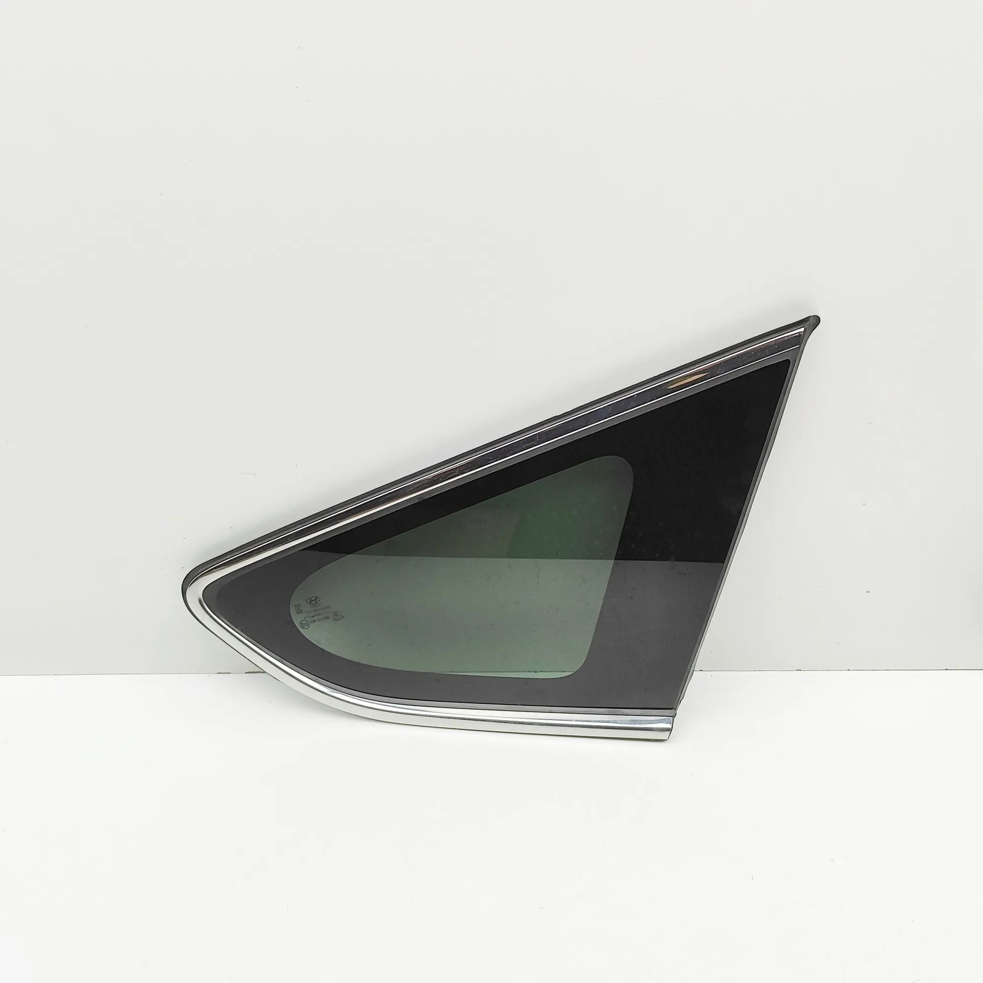 Hyundai Santa Fe Rear Right Quarter Window