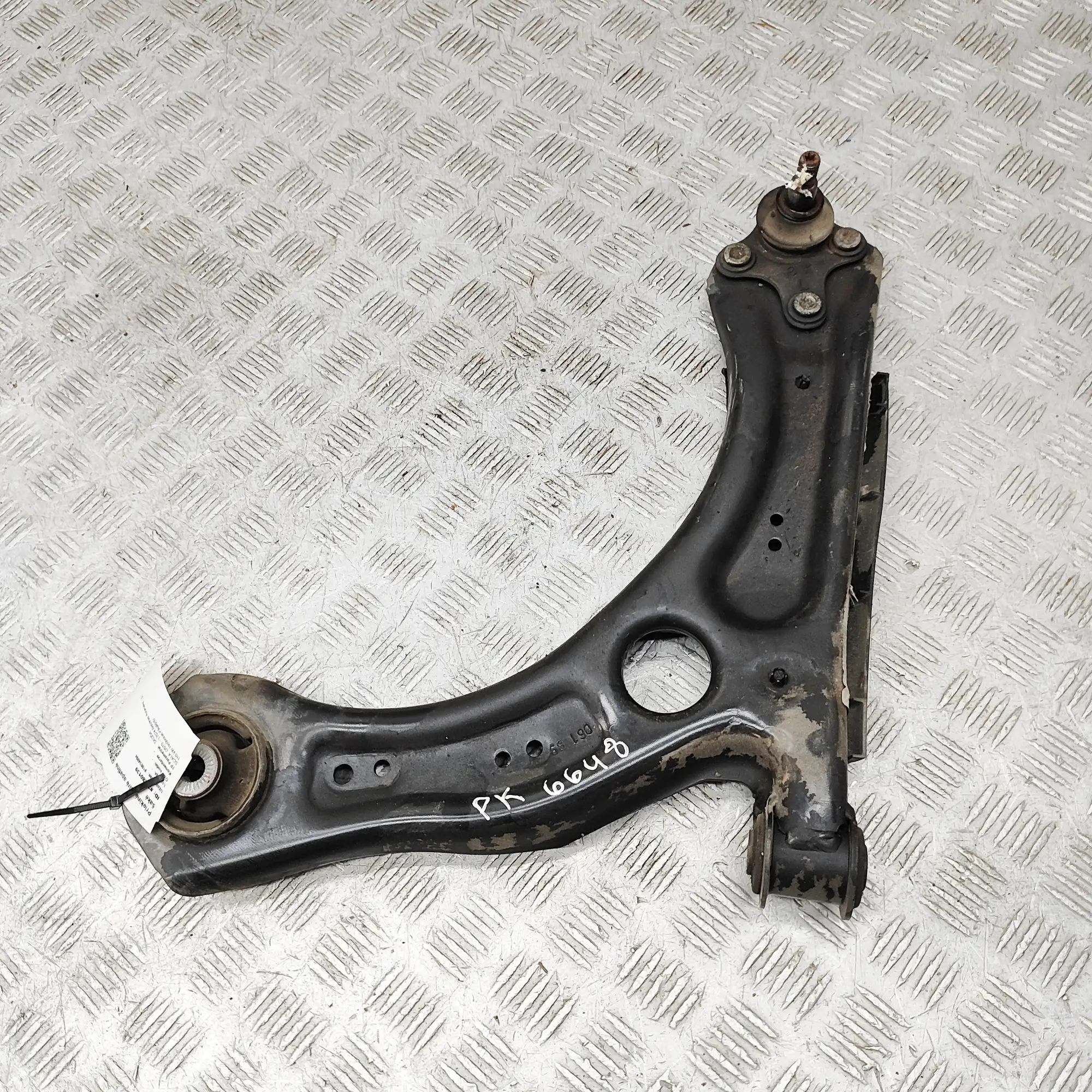 Skoda Scala Front Left Lower Control Arm Front Left Lower Control Arm — SKODA SCALA (201...