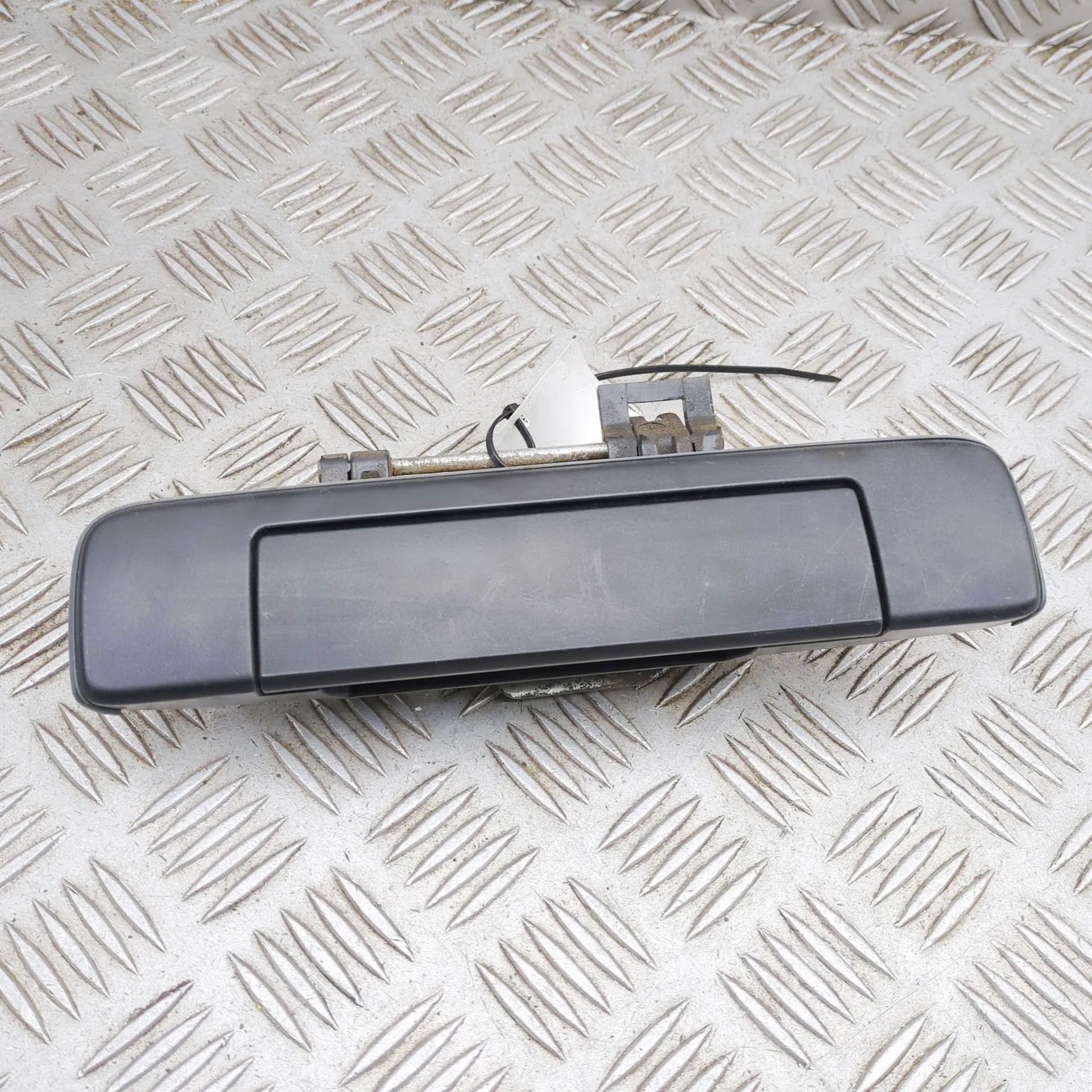 Isuzu D-Max Tailgate Handle Tailgate Handle — ISUZU D-MAX (II TFR, TFS) (20...