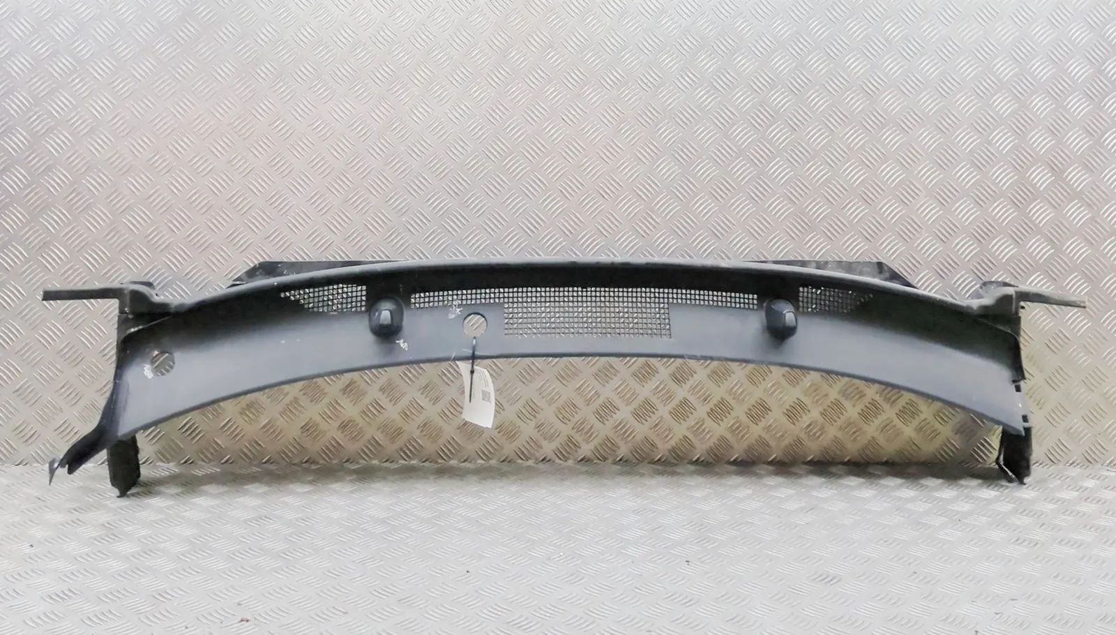 Kia Sportage Front Wiper Cowl Trim Front Wiper Cowl Trim — KIA SPORTAGE (V NQ5) (2...