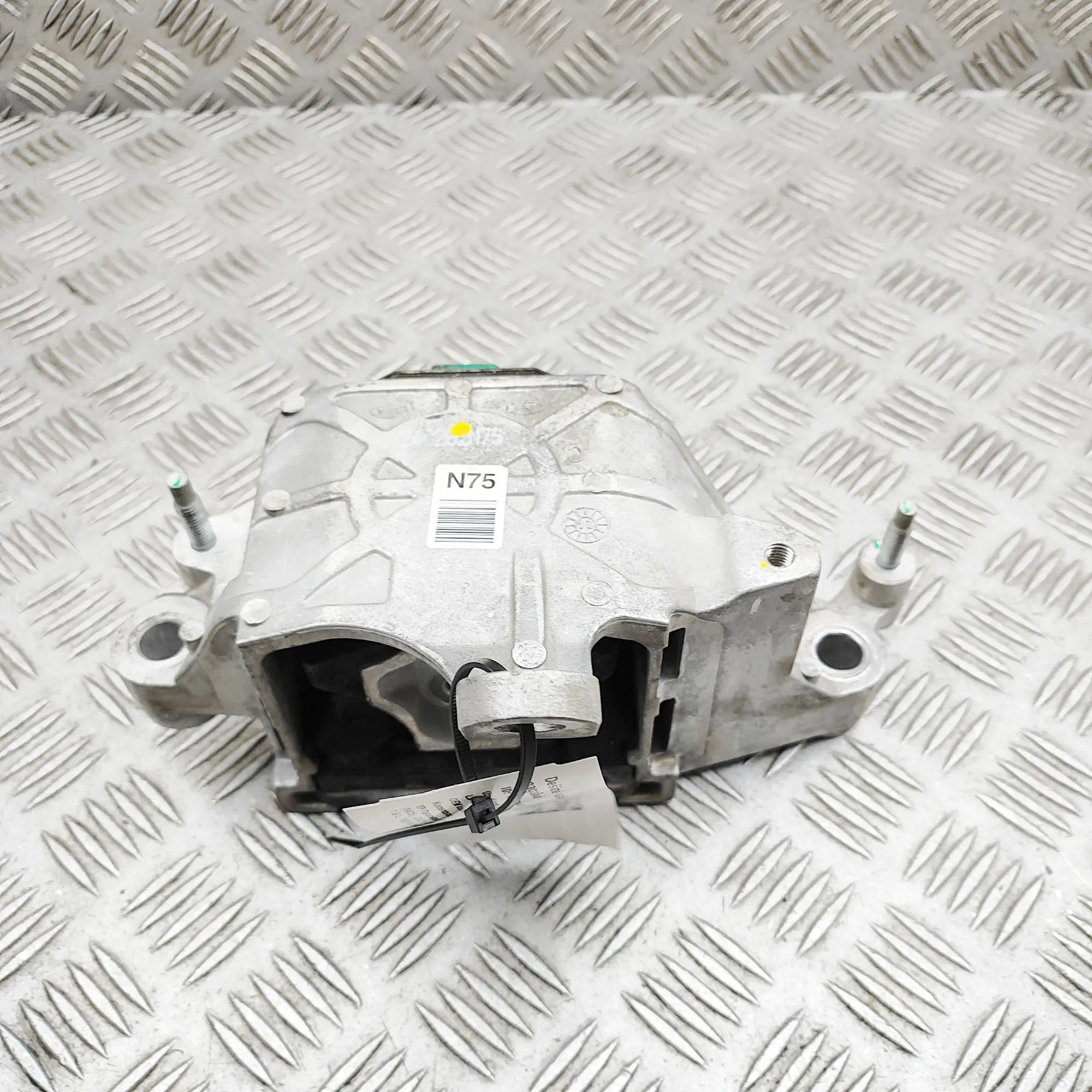 Kia Sportage Right Side Engine Mount Right Side Engine Mount — KIA SPORTAGE (V NQ5) ...