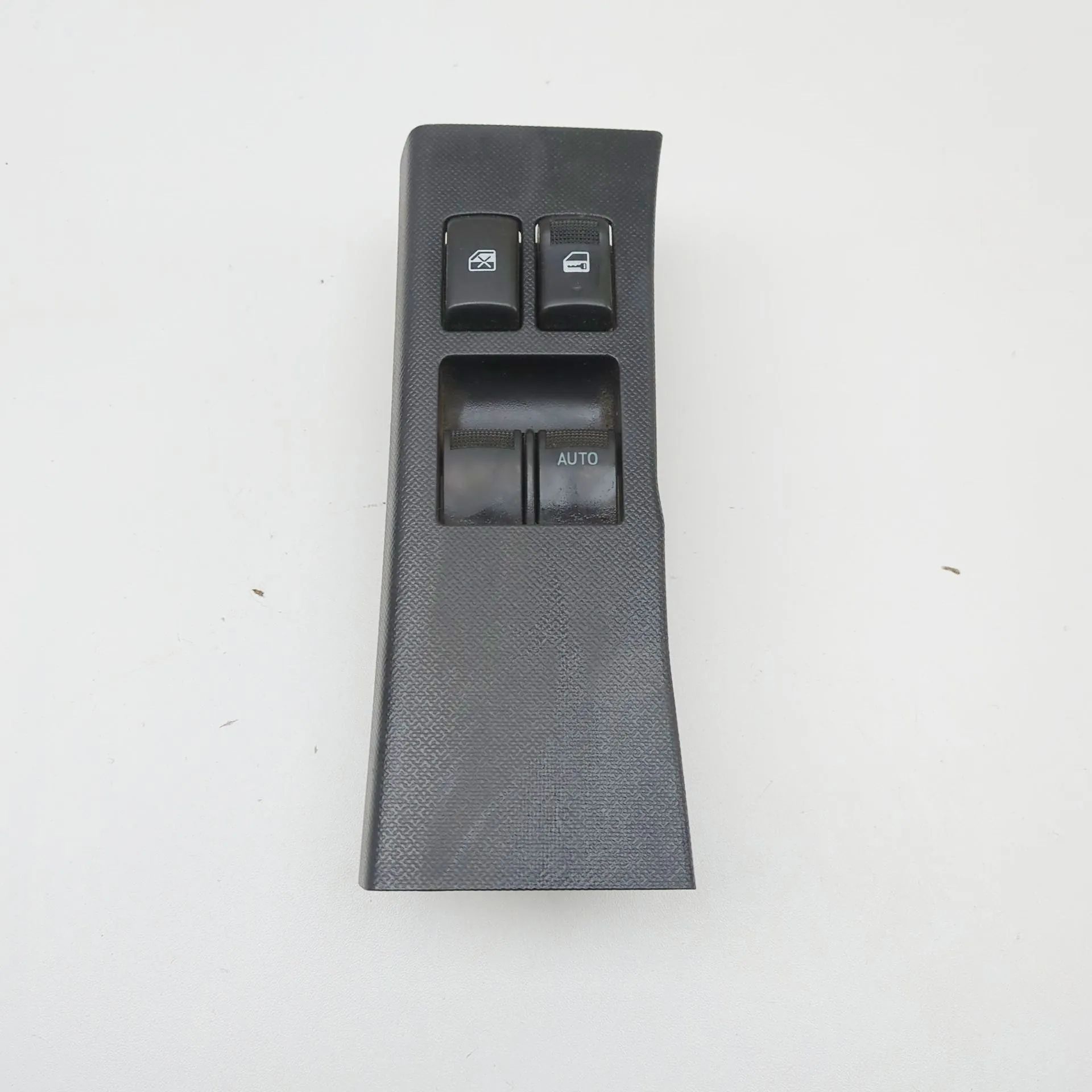 Isuzu D-Max Door window switch — front right Door window switch — front right — ISUZU D-MAX ...