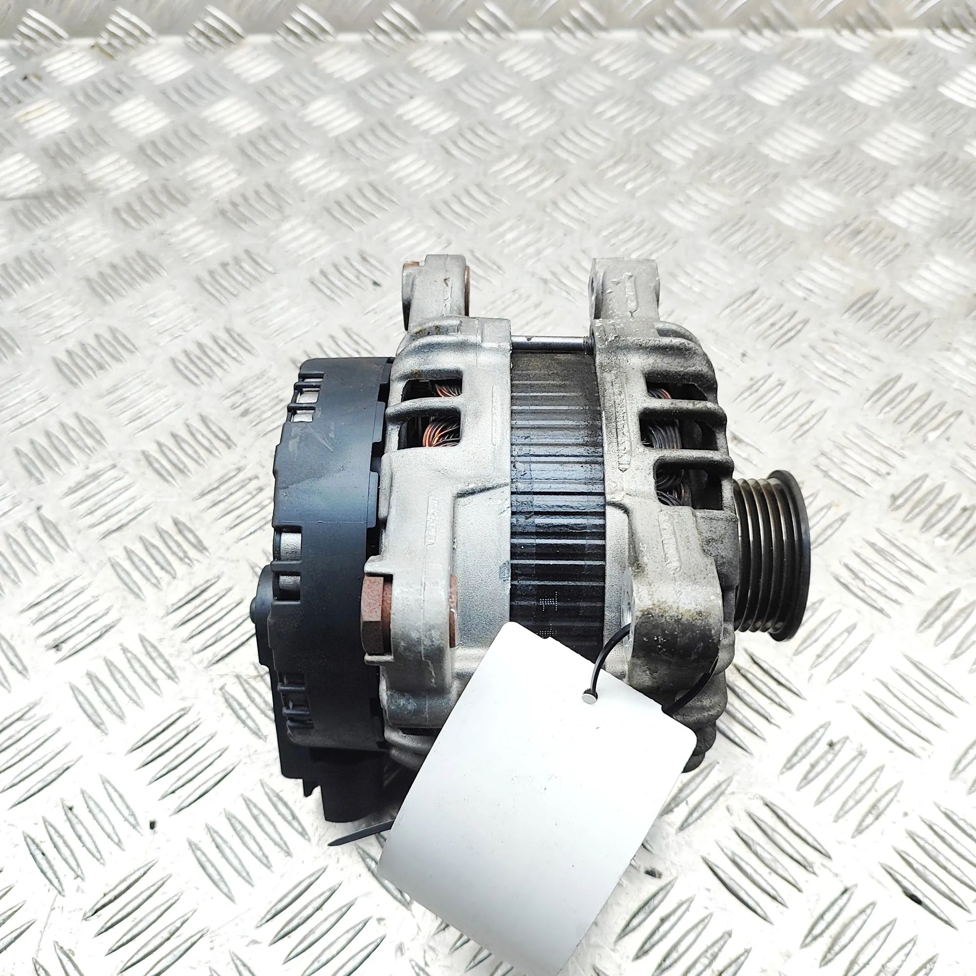 Land Rover Range Rover Velar Alternator Alternator — LAND ROVER RANGE ROVER VELAR (L560...