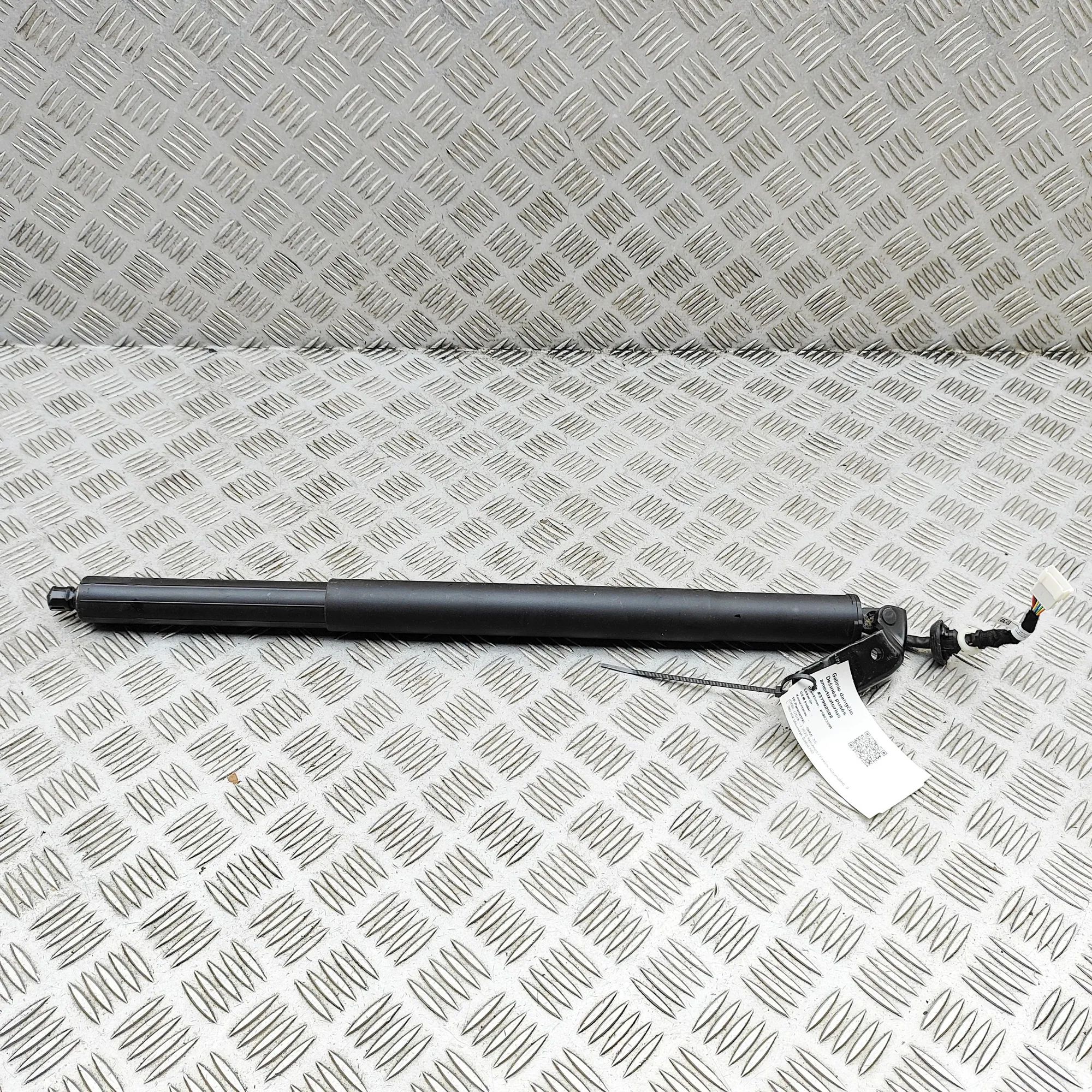 BMW X5 (G05) Right Side Tailgate Gas Strut Right Side Tailgate Gas Strut — BMW X5 (G05) (2...
