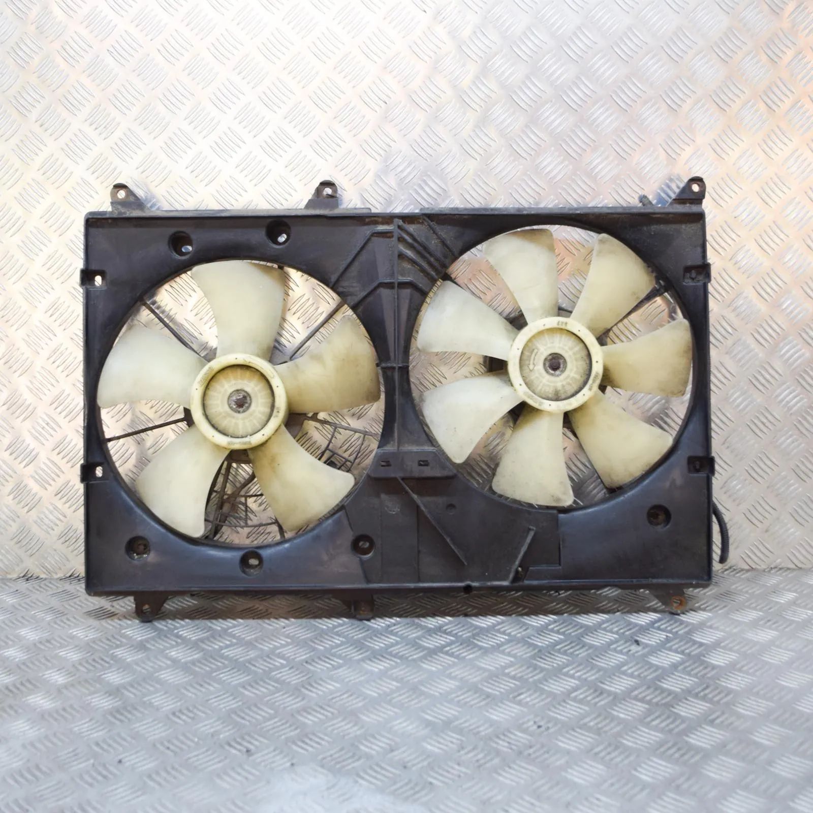 Lexus RX Engine Cooling Fan Shroud Engine Cooling Fan Shroud — LEXUS RX (MCU15) (2...