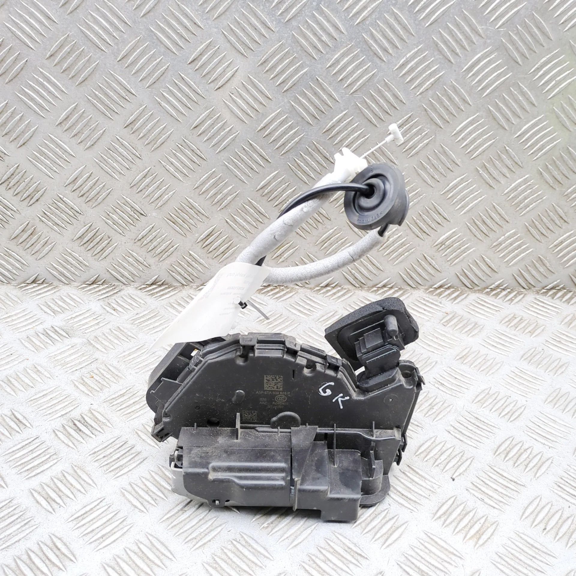 Skoda Octavia Door lock — rear left Door lock — rear left — SKODA OCTAVIA (IV Combi...