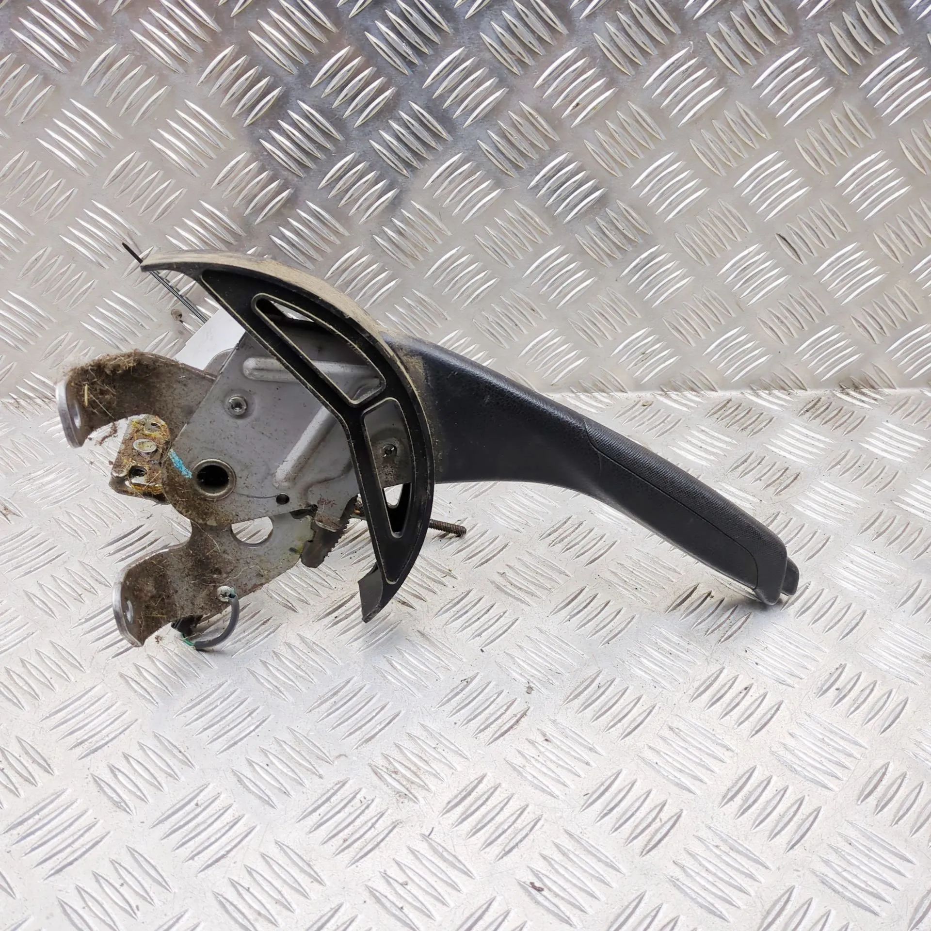 Isuzu D-Max Parking brake handle Parking brake handle — ISUZU D-MAX (II TFR, TFS...