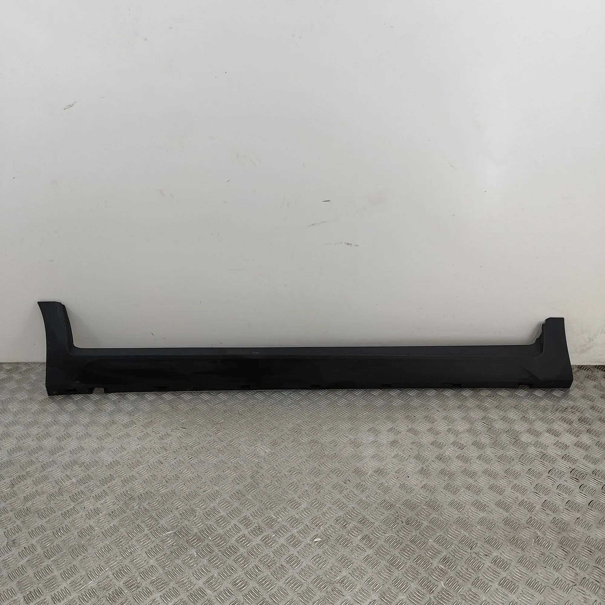 Opel Crossland X Right Side Plastic Sideskirt Cover Right Side Plastic Sideskirt Cover — OPEL CROSS...
