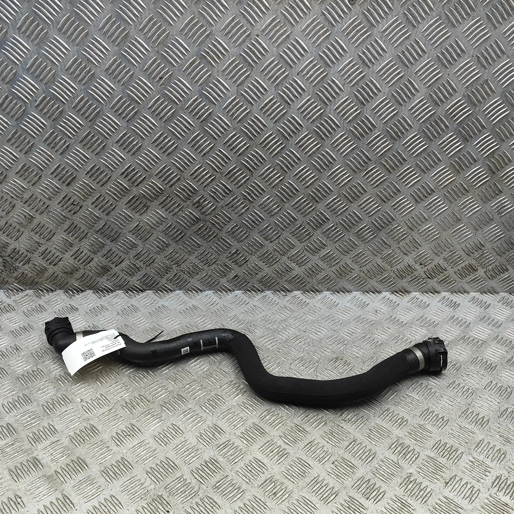 BMW X5 (G05) Шланг системы охлаждения Coolant hose — BMW X5 (G05) (2018-...) — 5A8CB4...