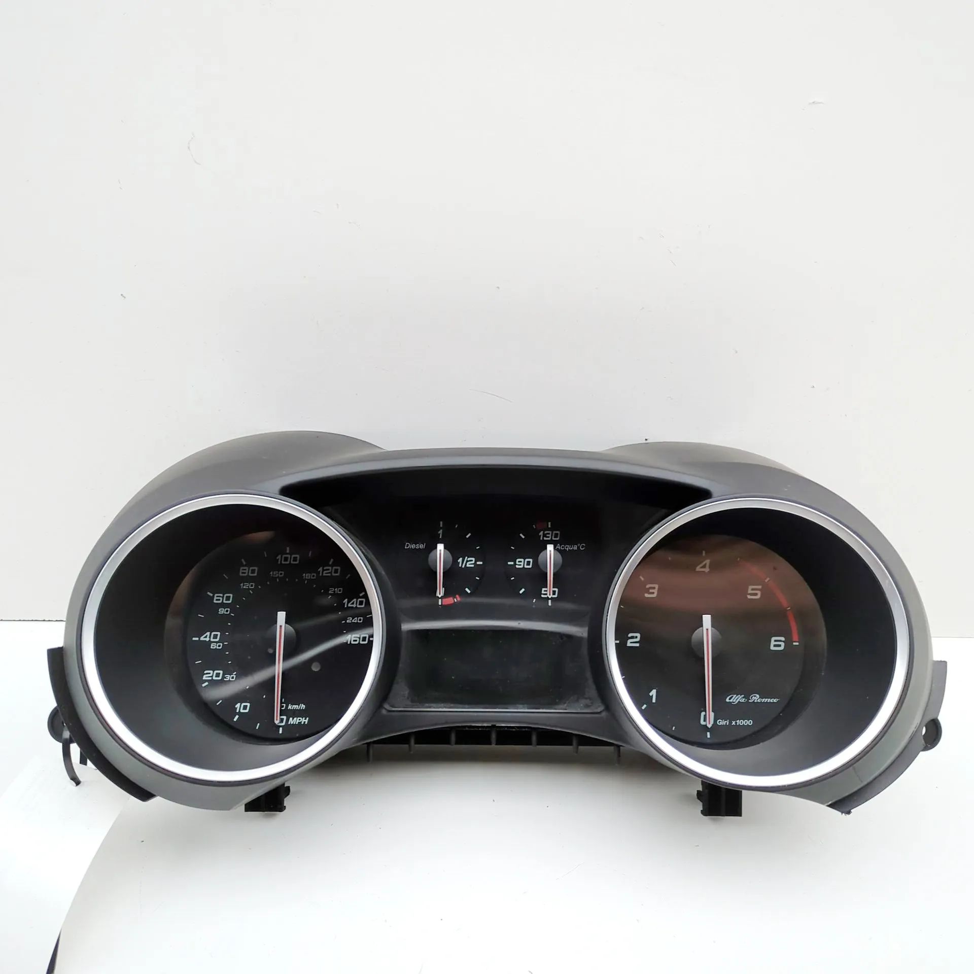 Alfa-Romeo Giulietta (940) Instrument Cluster Speedometer Instrument Cluster Speedometer — ALFA ROMEO GIU...
